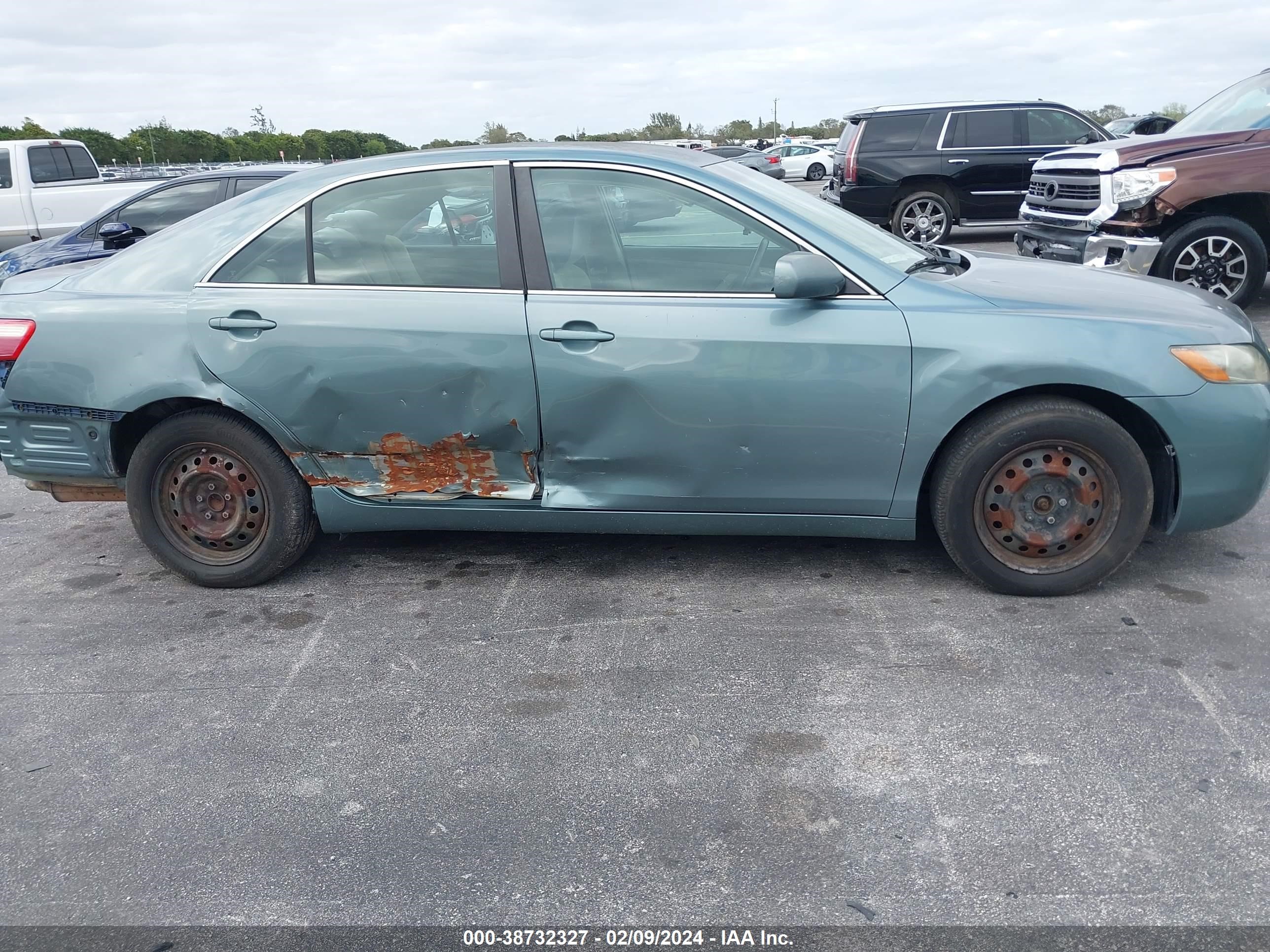 Photo 5 VIN: 4T1BE46K28U761395 - TOYOTA CAMRY 