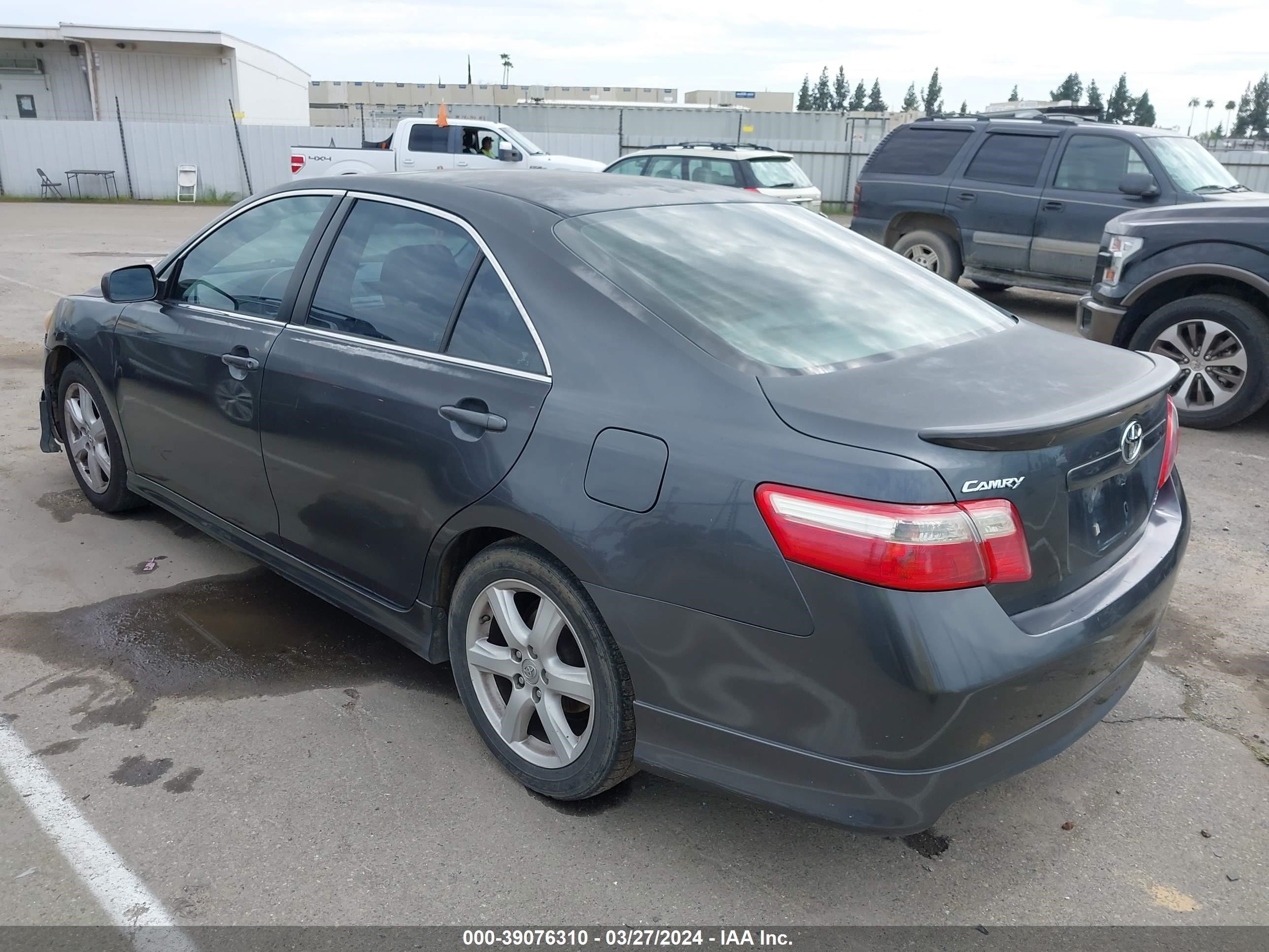 Photo 2 VIN: 4T1BE46K29U278393 - TOYOTA CAMRY 