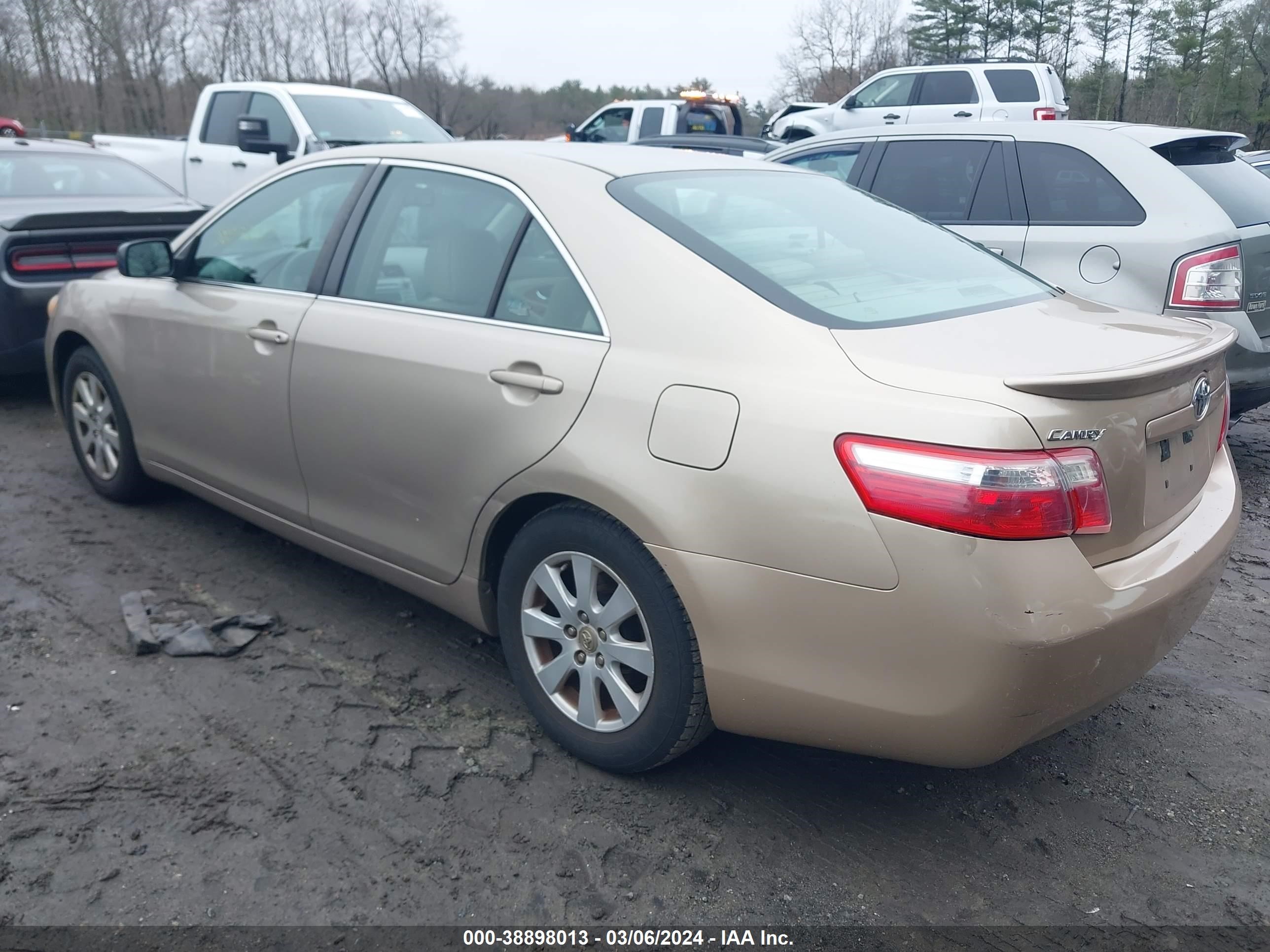 Photo 2 VIN: 4T1BE46K29U289233 - TOYOTA CAMRY 