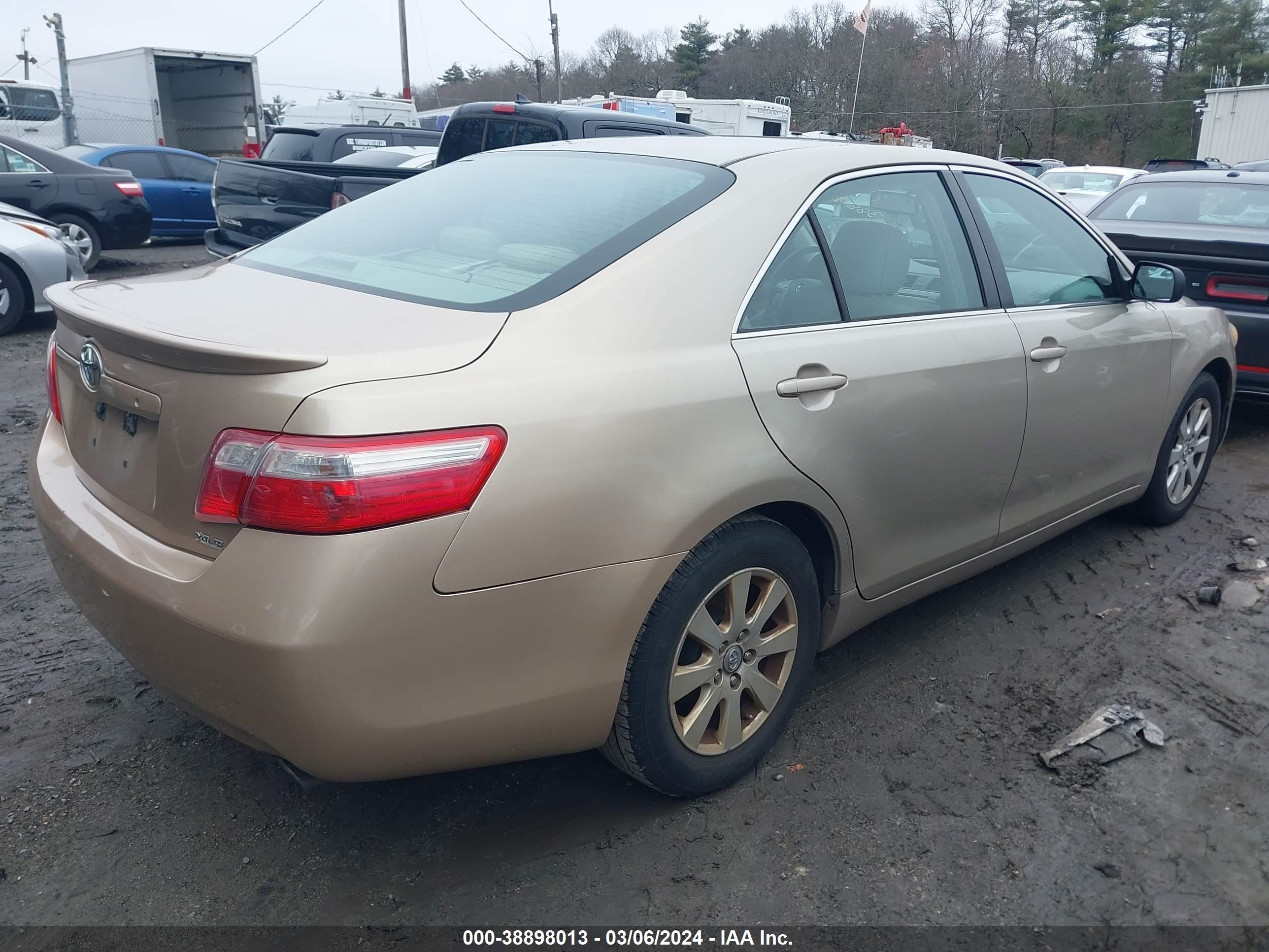 Photo 3 VIN: 4T1BE46K29U289233 - TOYOTA CAMRY 