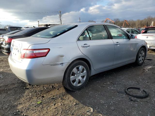 Photo 2 VIN: 4T1BE46K29U318391 - TOYOTA CAMRY 