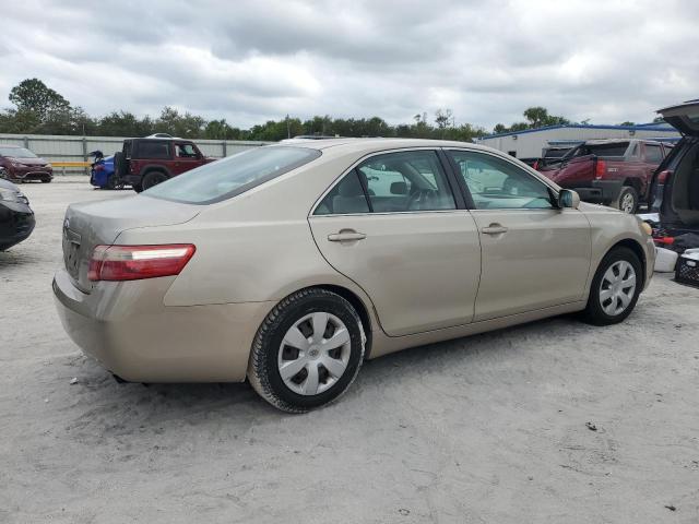 Photo 2 VIN: 4T1BE46K29U815621 - TOYOTA CAMRY BASE 