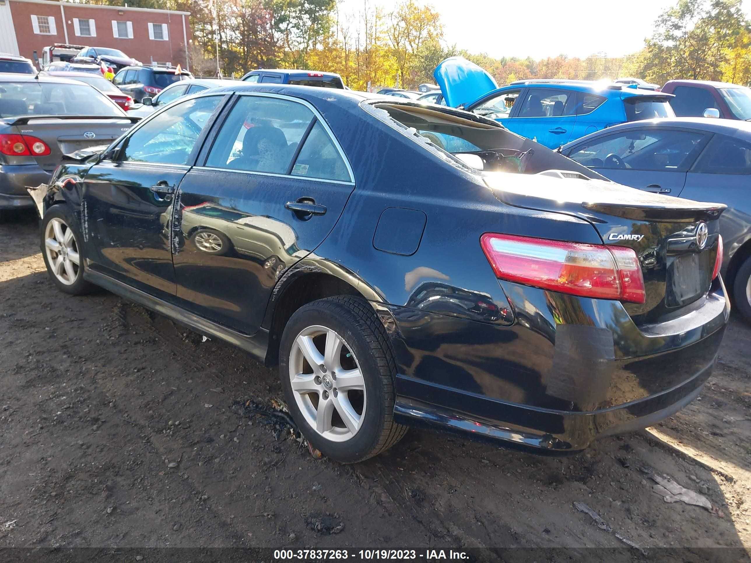 Photo 2 VIN: 4T1BE46K29U884311 - TOYOTA CAMRY 