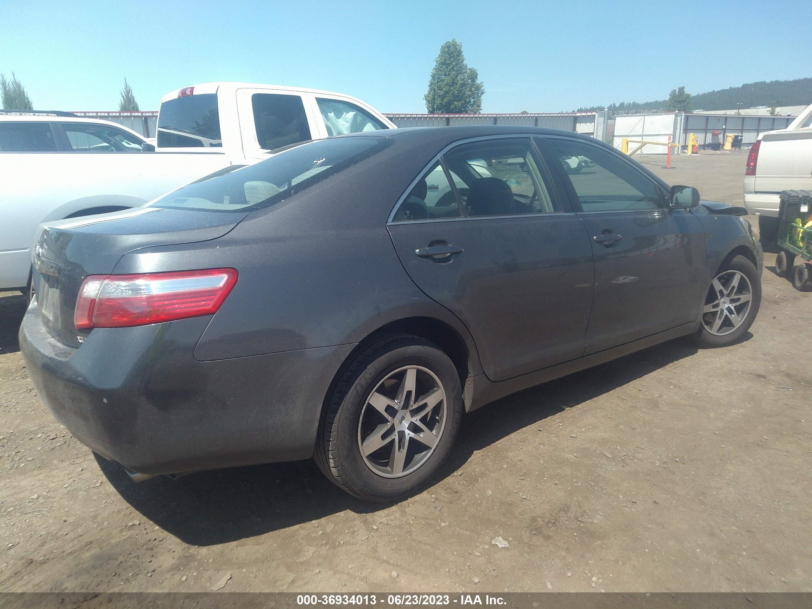 Photo 3 VIN: 4T1BE46K37U007680 - TOYOTA CAMRY 