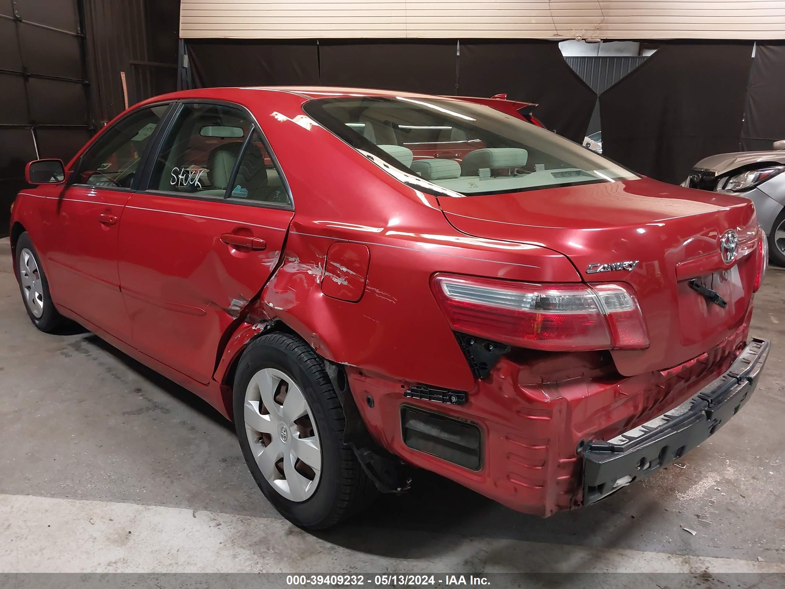 Photo 2 VIN: 4T1BE46K37U081181 - TOYOTA CAMRY 