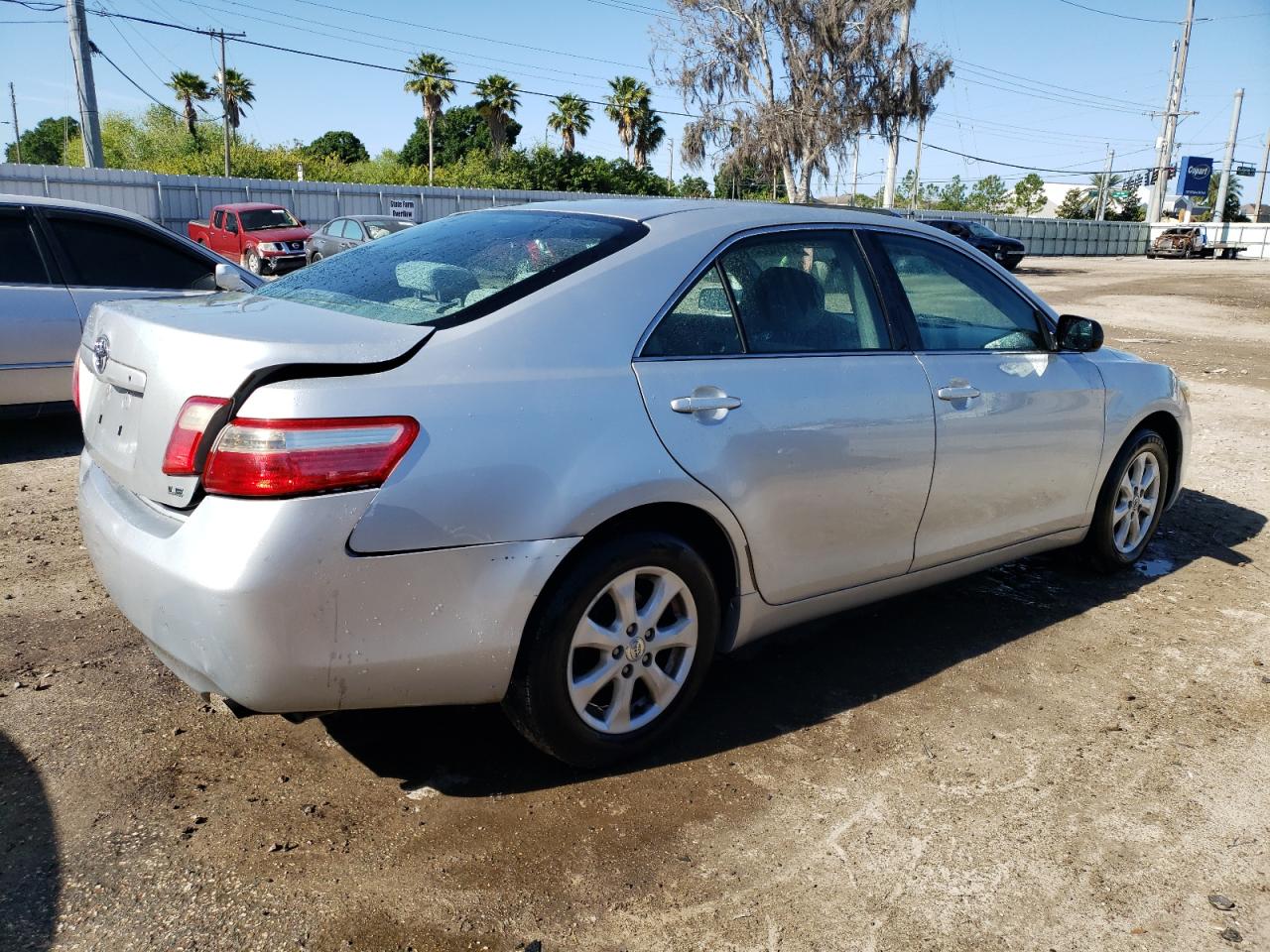 Photo 2 VIN: 4T1BE46K37U121243 - TOYOTA CAMRY 