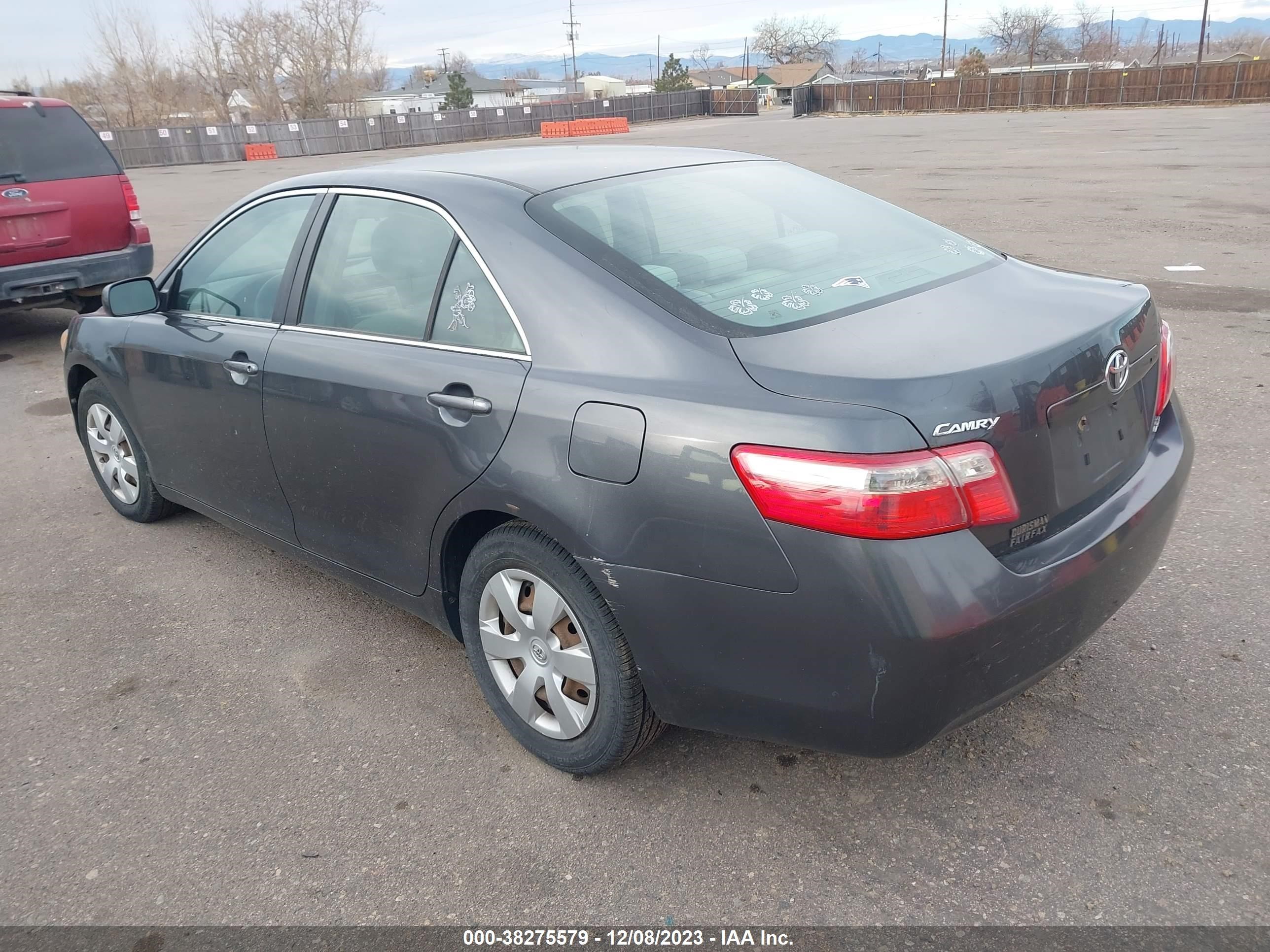 Photo 2 VIN: 4T1BE46K37U129181 - TOYOTA CAMRY 