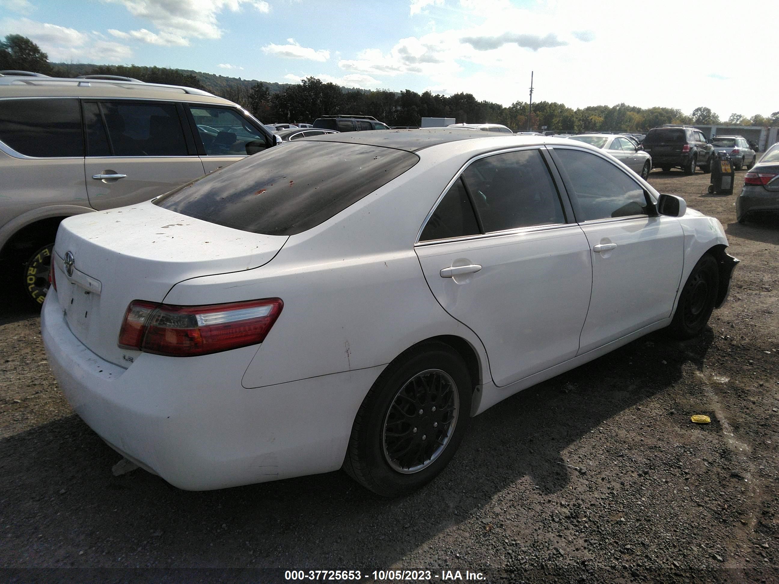 Photo 3 VIN: 4T1BE46K37U600424 - TOYOTA CAMRY 