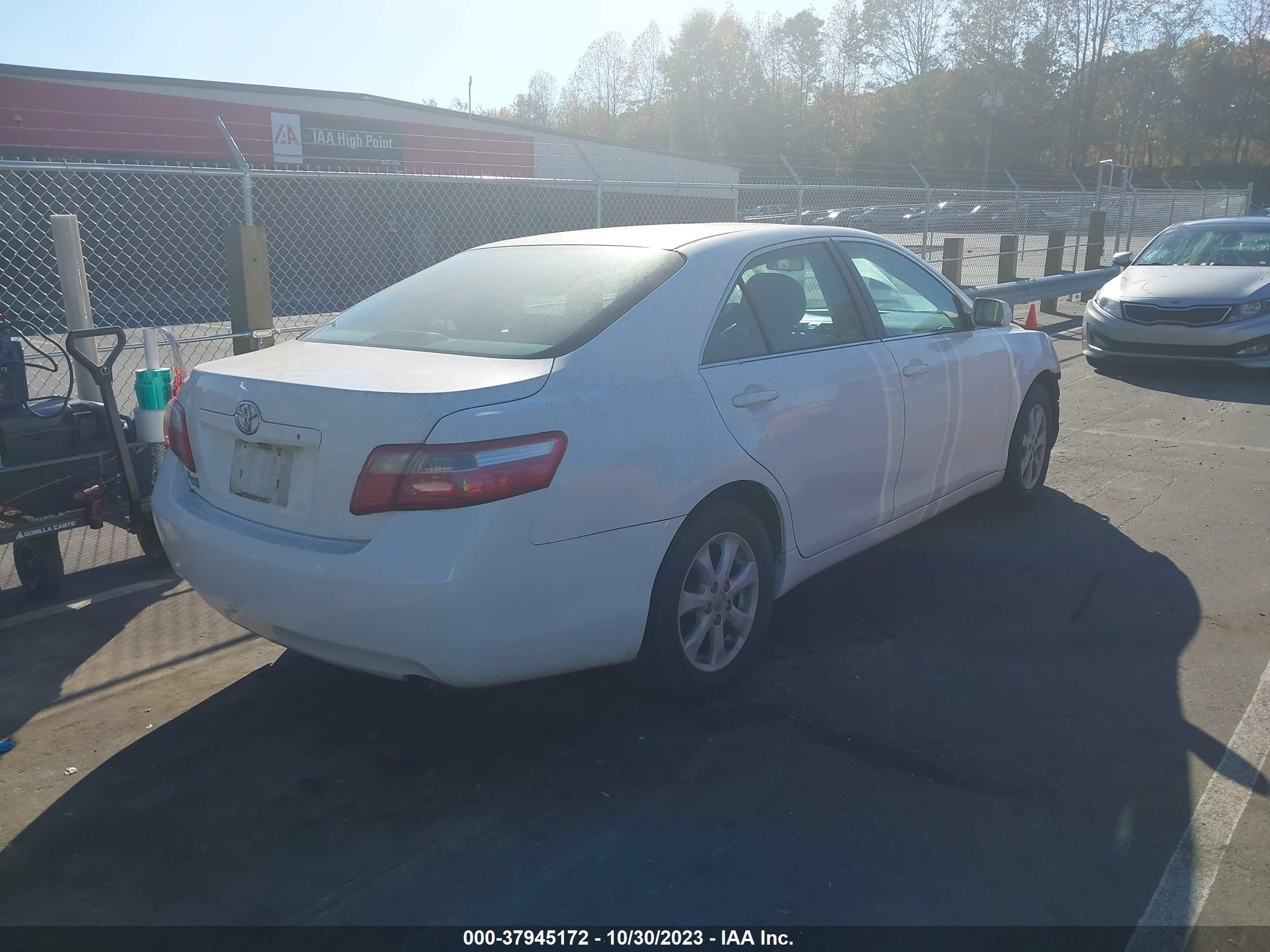 Photo 3 VIN: 4T1BE46K37U607759 - TOYOTA CAMRY 