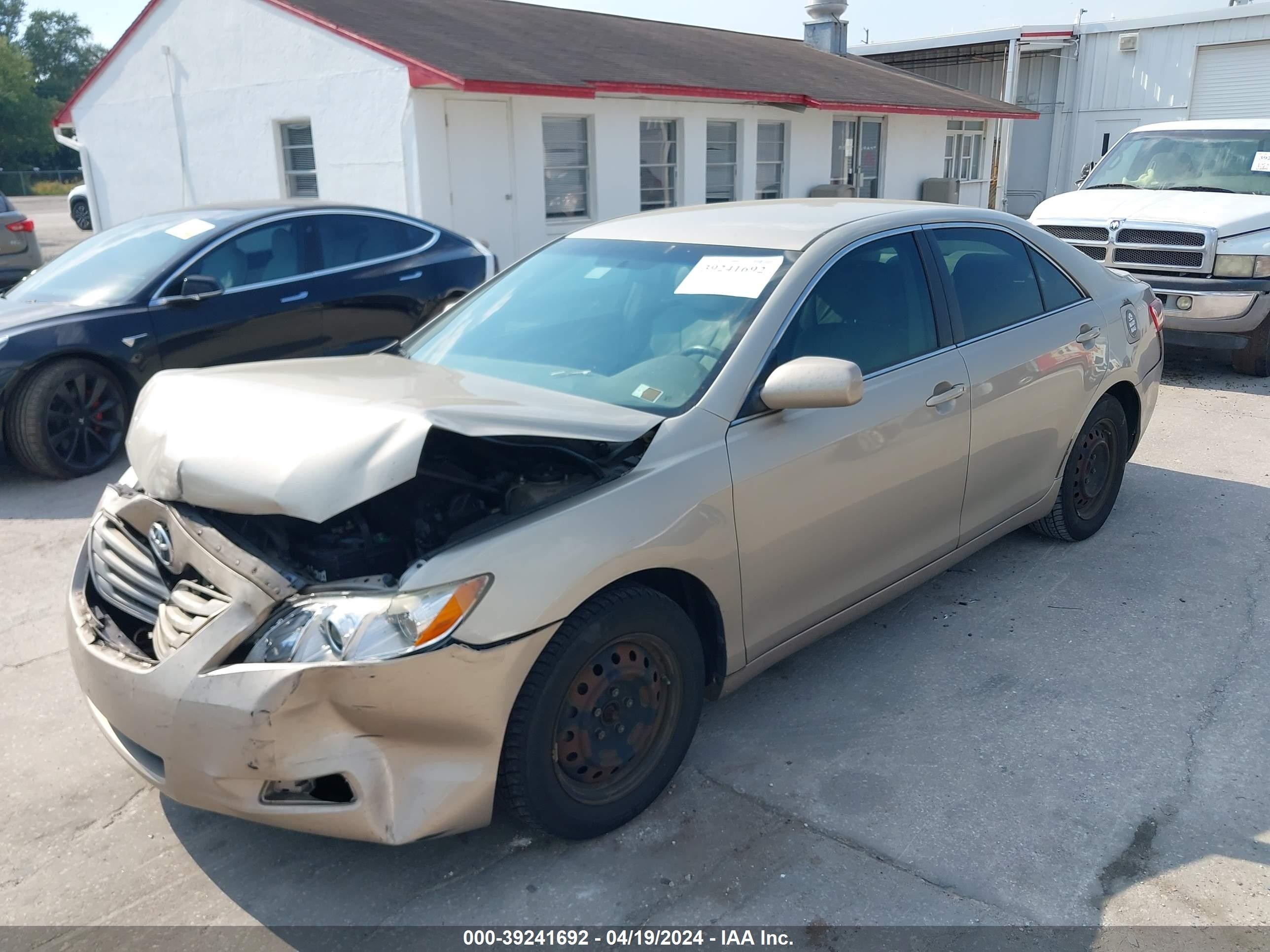 Photo 1 VIN: 4T1BE46K37U641409 - TOYOTA CAMRY 