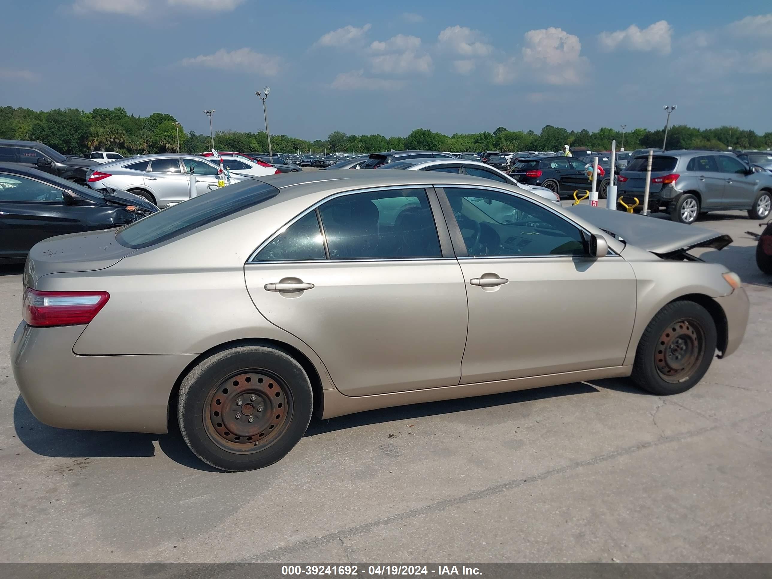 Photo 12 VIN: 4T1BE46K37U641409 - TOYOTA CAMRY 