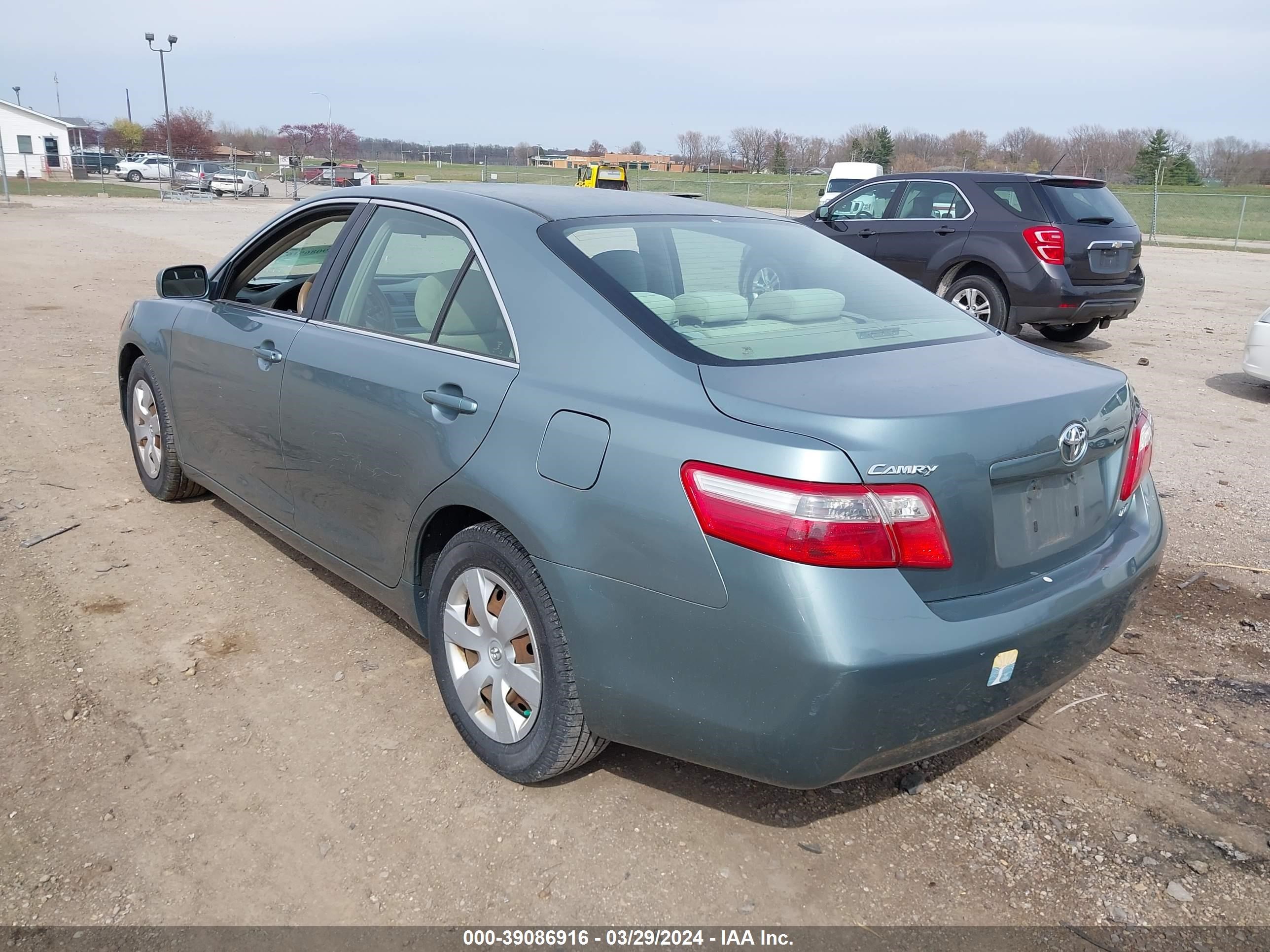 Photo 2 VIN: 4T1BE46K37U645508 - TOYOTA CAMRY 