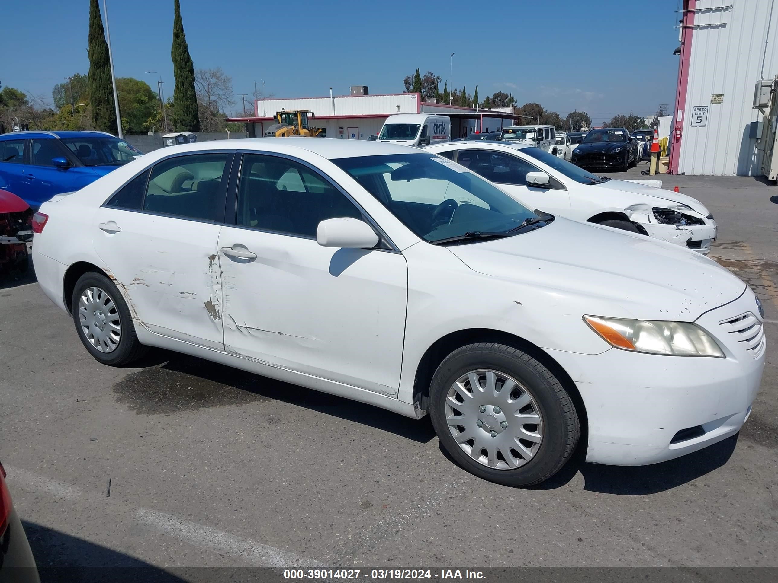 Photo 12 VIN: 4T1BE46K37U700670 - TOYOTA CAMRY 