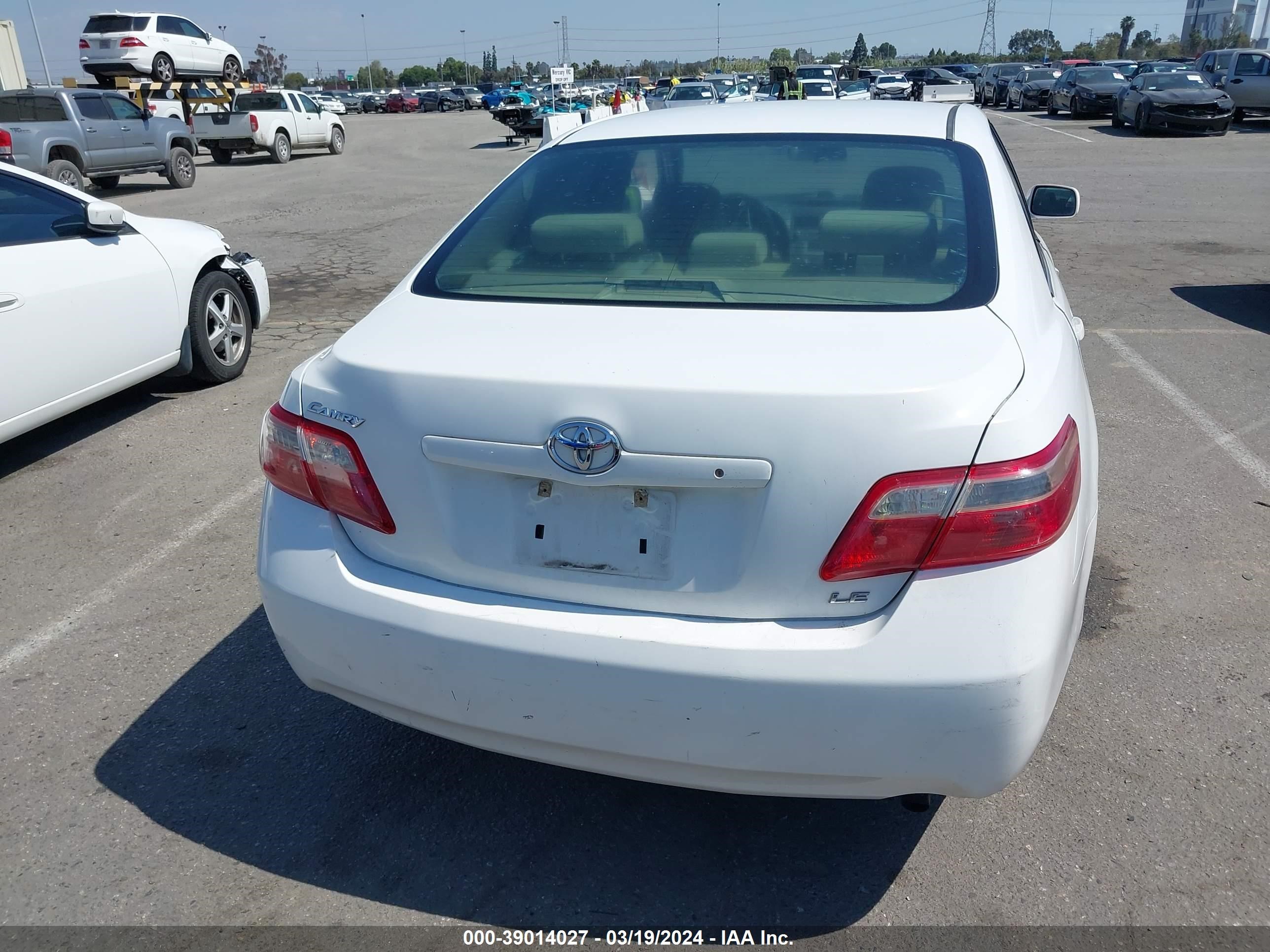 Photo 15 VIN: 4T1BE46K37U700670 - TOYOTA CAMRY 