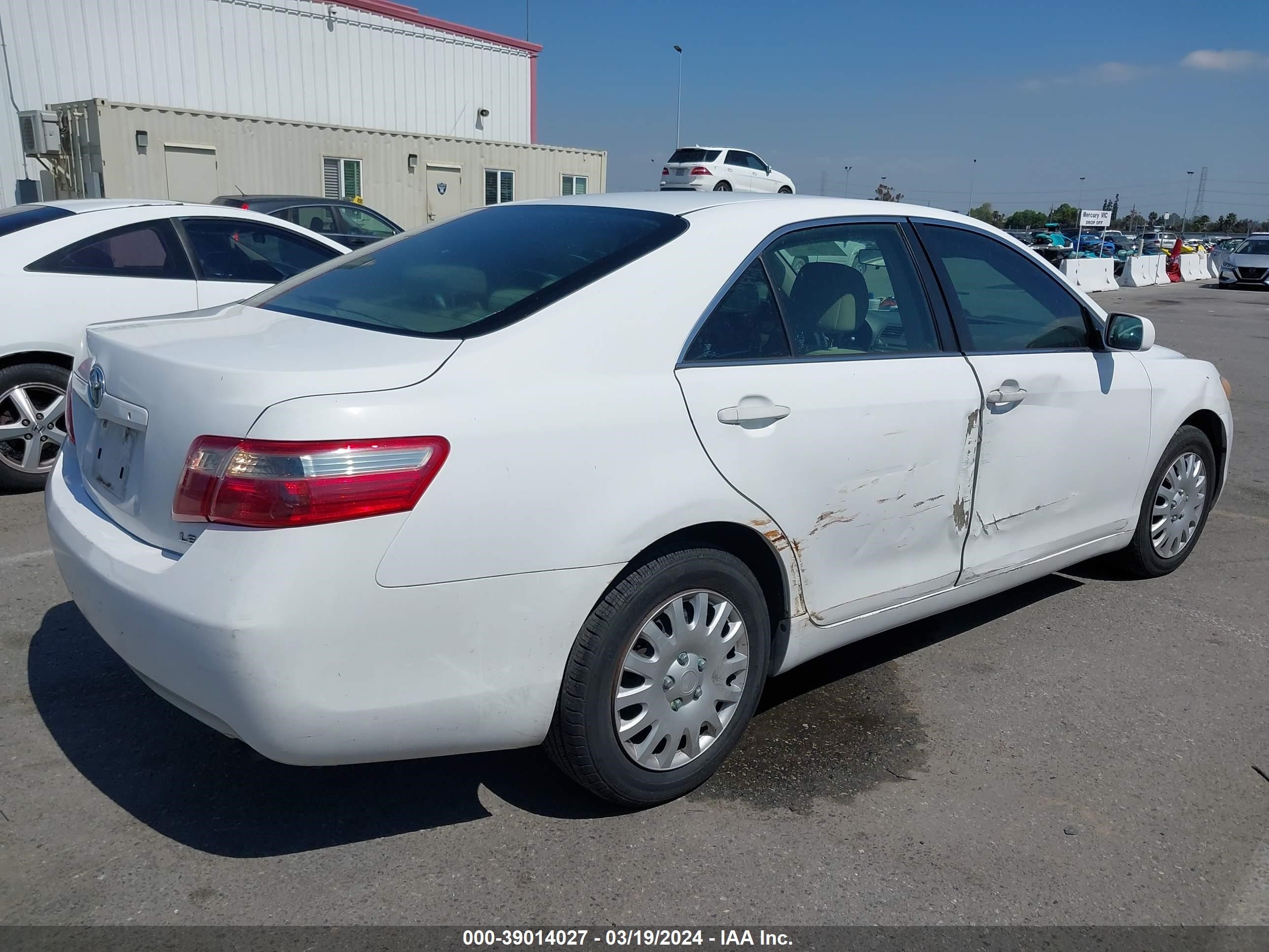 Photo 5 VIN: 4T1BE46K37U700670 - TOYOTA CAMRY 