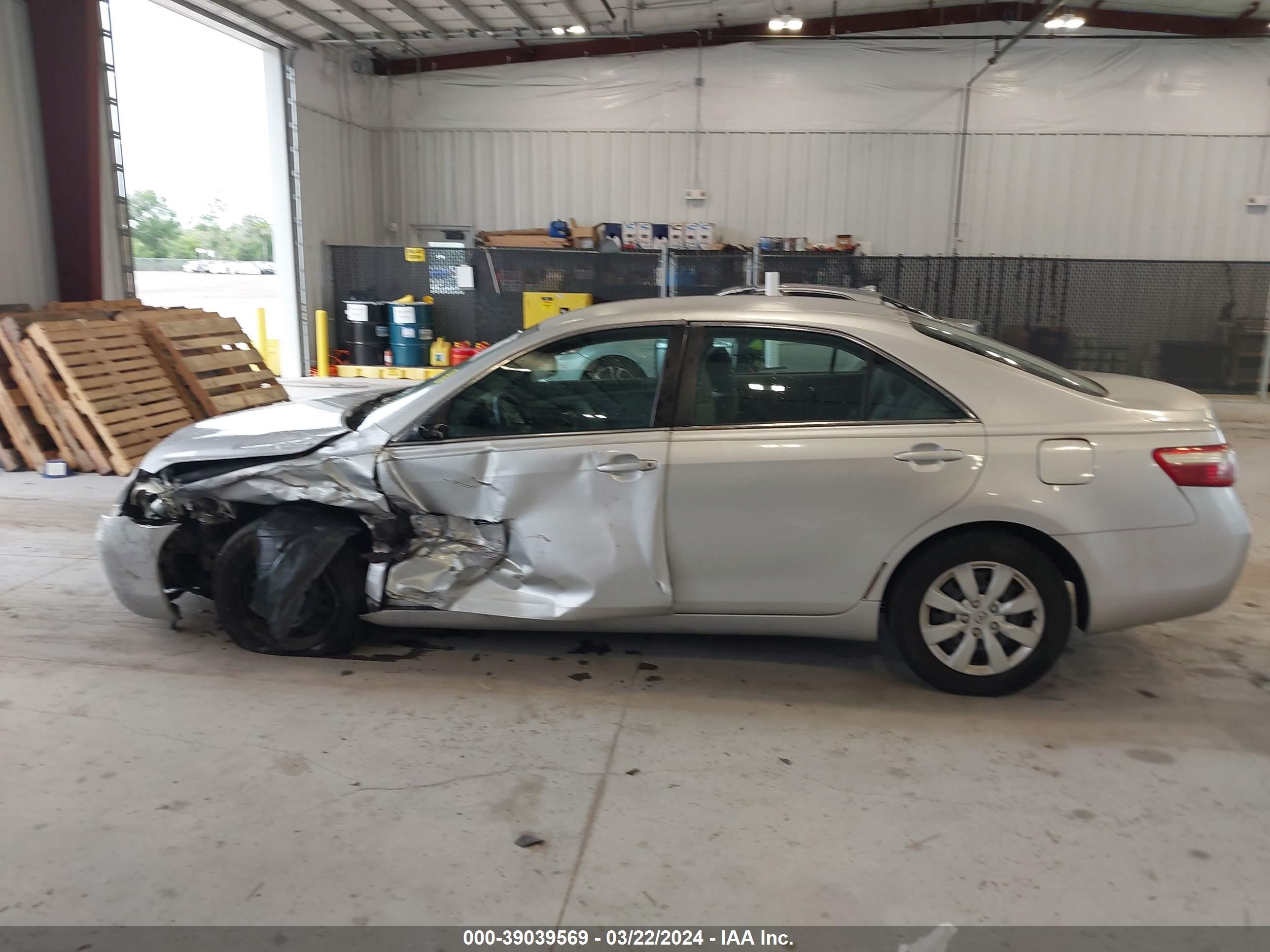 Photo 13 VIN: 4T1BE46K38U209243 - TOYOTA CAMRY 