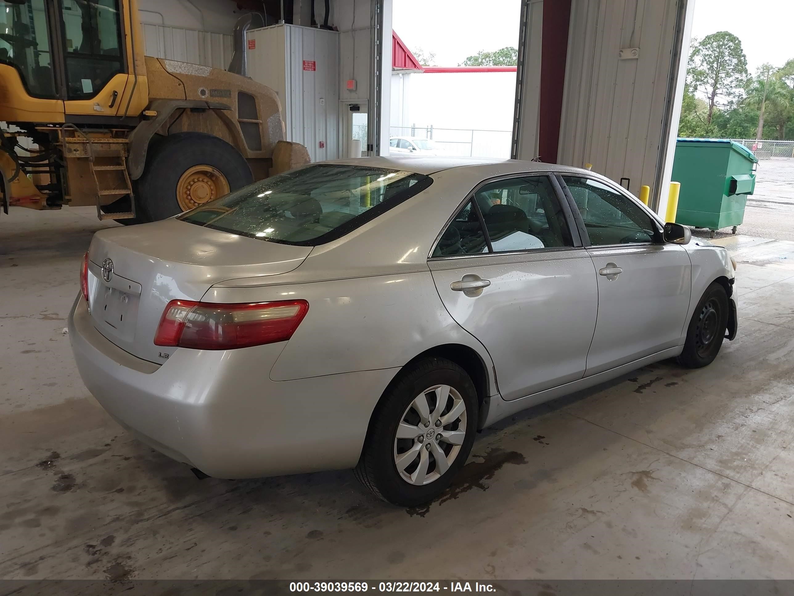 Photo 3 VIN: 4T1BE46K38U209243 - TOYOTA CAMRY 