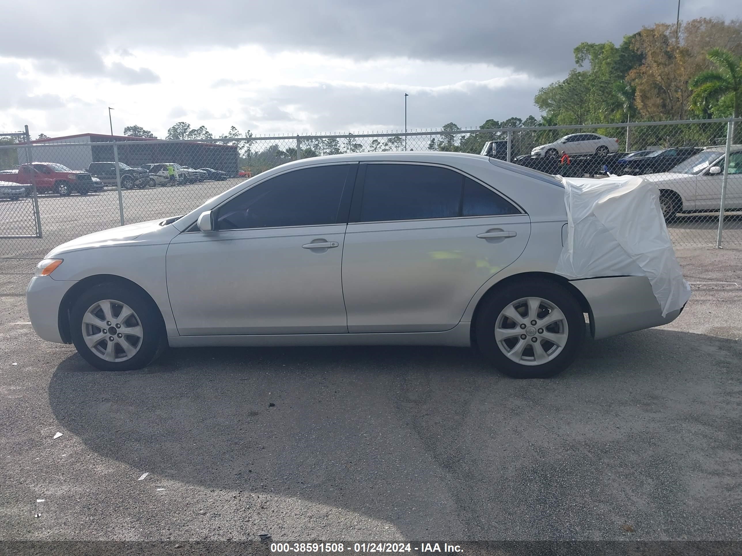 Photo 13 VIN: 4T1BE46K38U221487 - TOYOTA CAMRY 