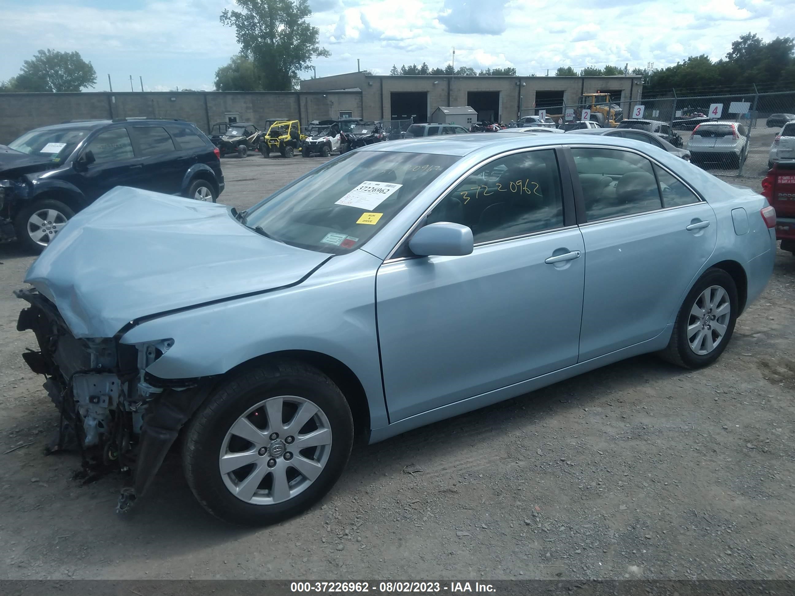 Photo 1 VIN: 4T1BE46K38U732701 - TOYOTA CAMRY 