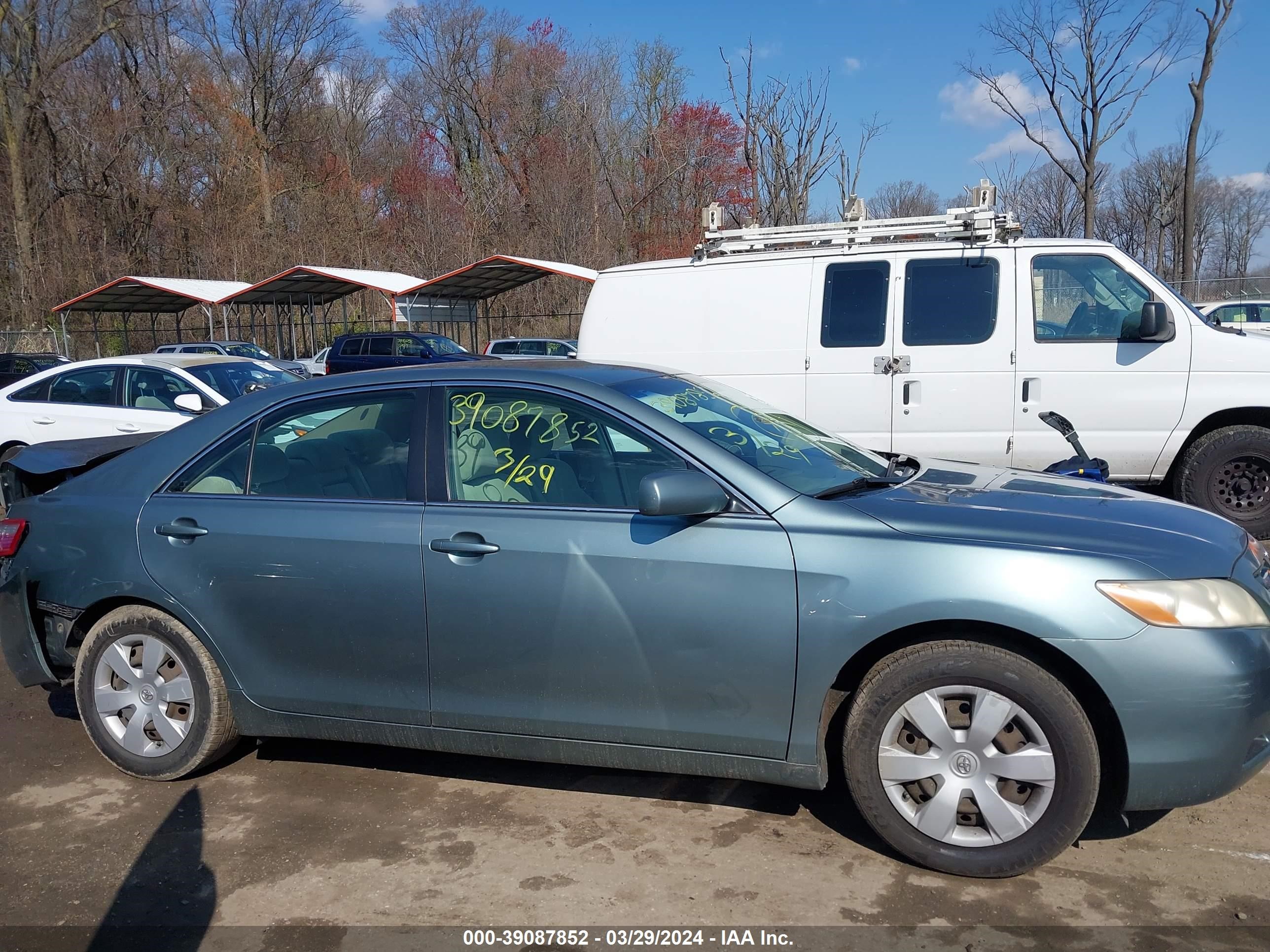 Photo 12 VIN: 4T1BE46K38U750972 - TOYOTA CAMRY 