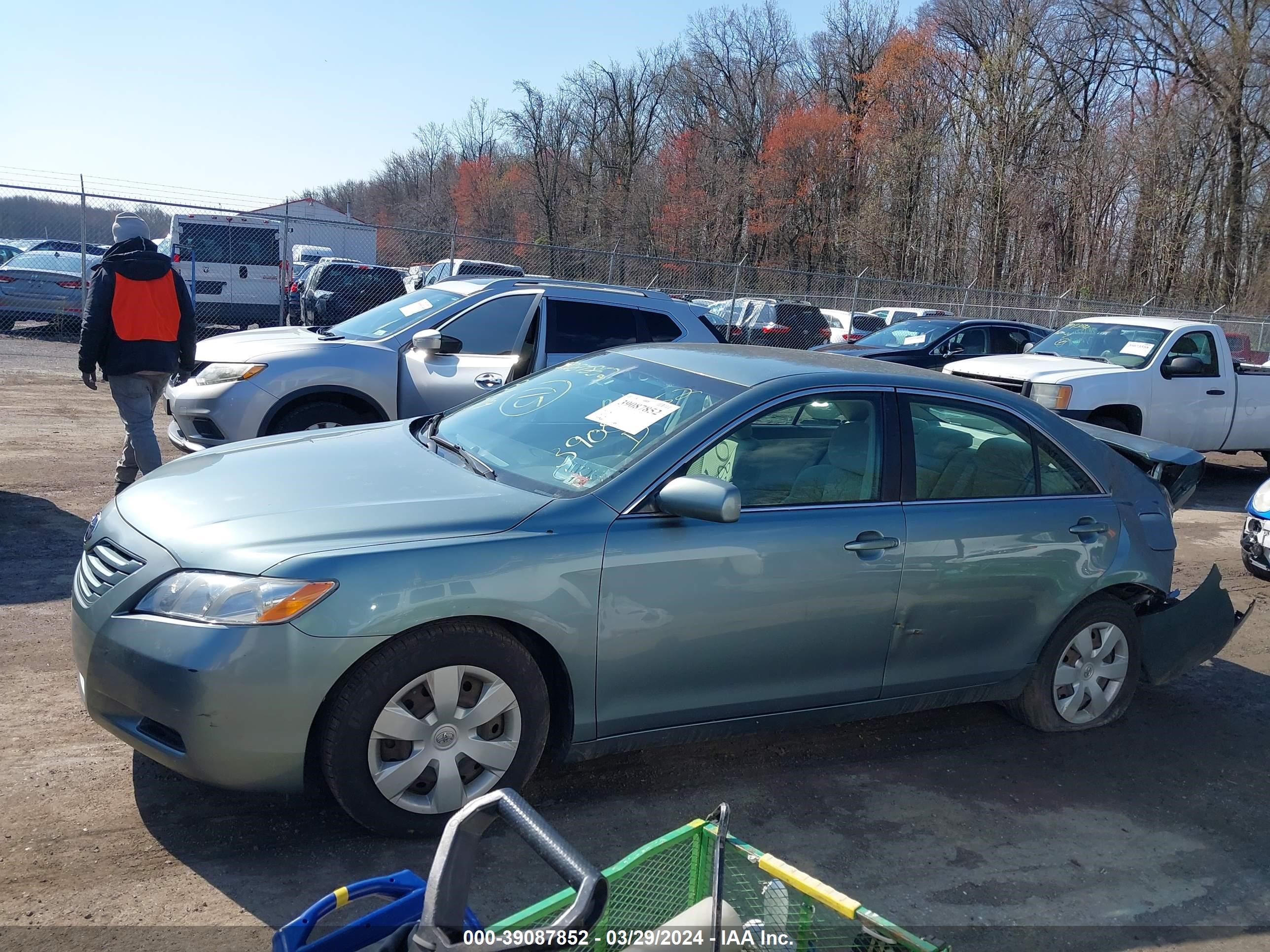 Photo 13 VIN: 4T1BE46K38U750972 - TOYOTA CAMRY 