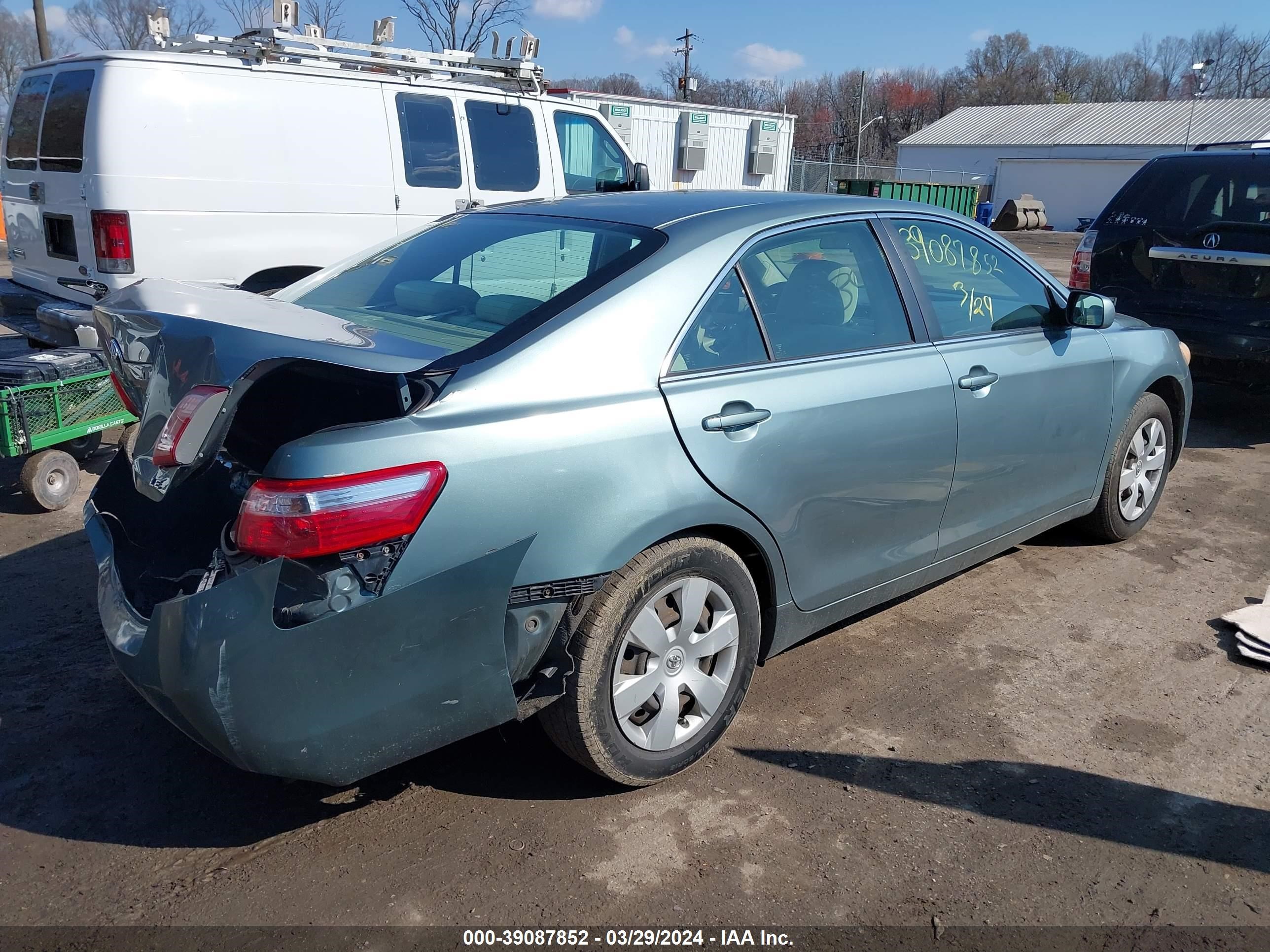 Photo 3 VIN: 4T1BE46K38U750972 - TOYOTA CAMRY 