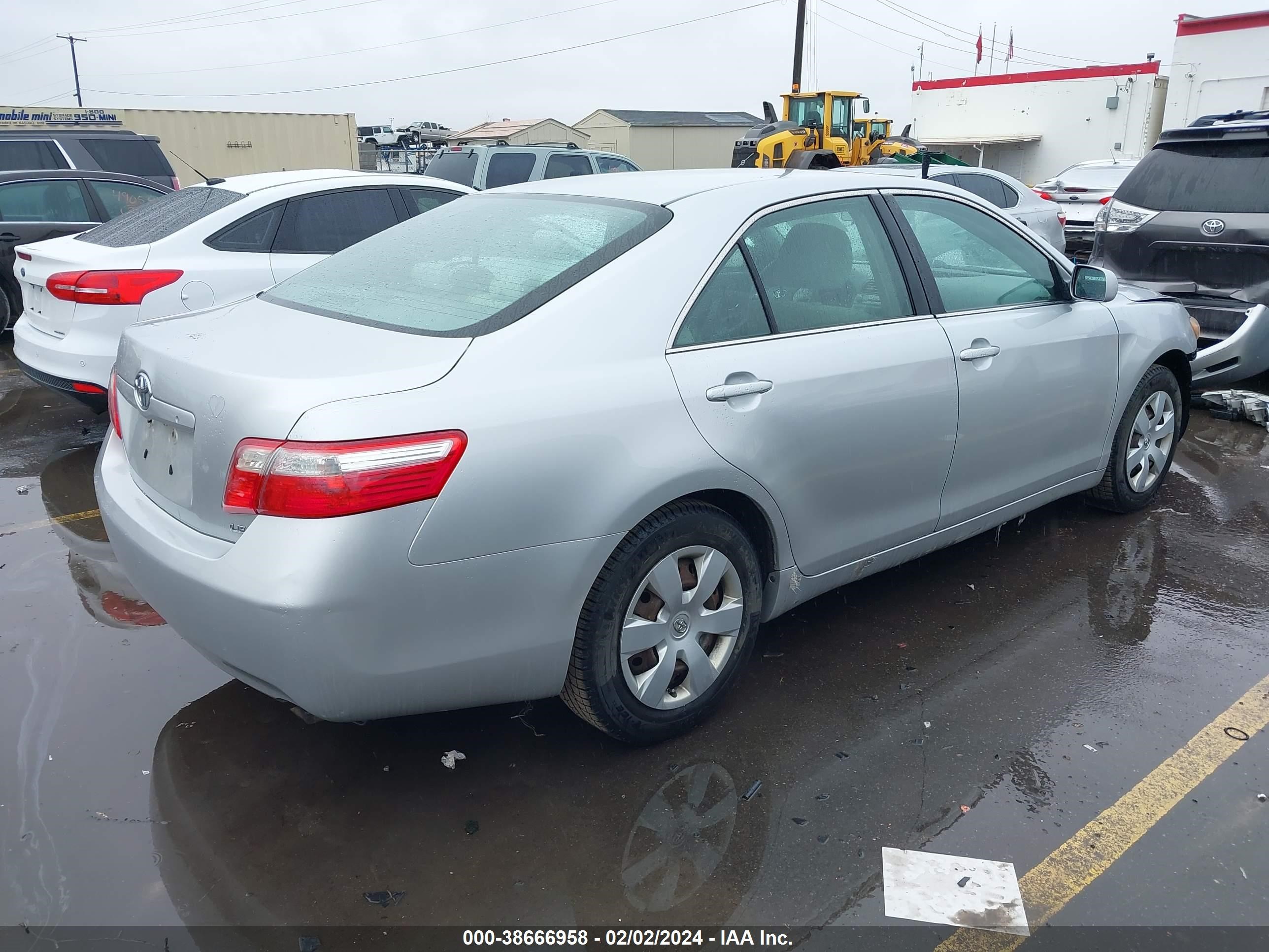 Photo 3 VIN: 4T1BE46K39U340318 - TOYOTA CAMRY 