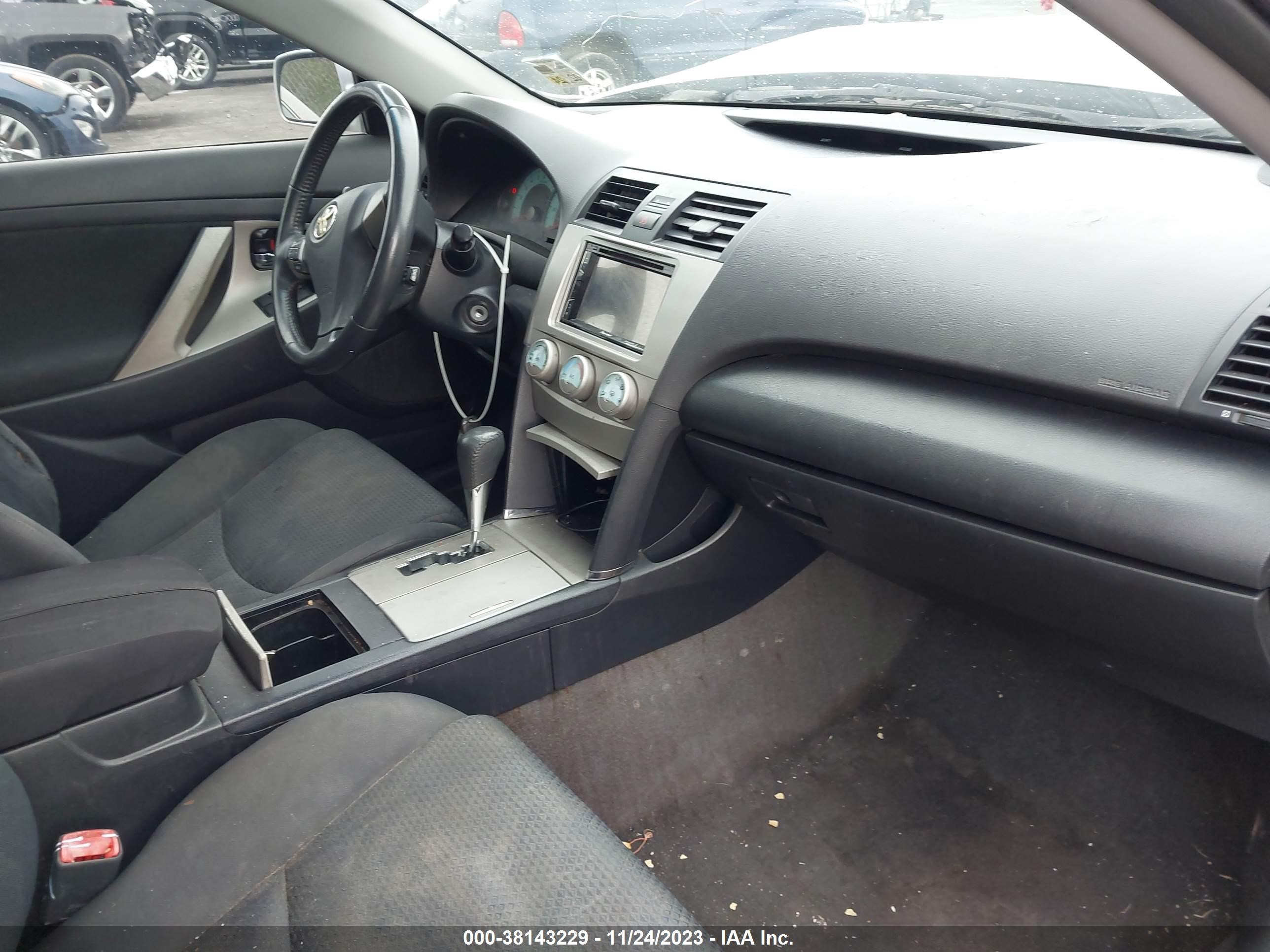 Photo 4 VIN: 4T1BE46K39U348340 - TOYOTA CAMRY 