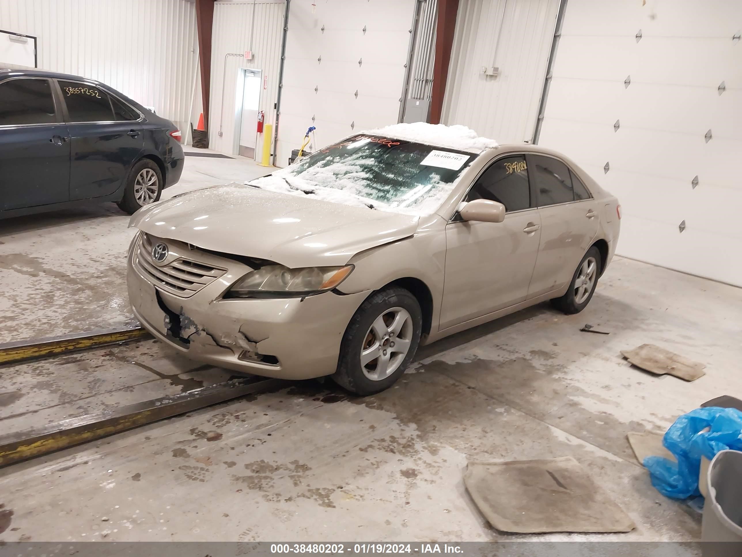 Photo 1 VIN: 4T1BE46K39U352081 - TOYOTA CAMRY 