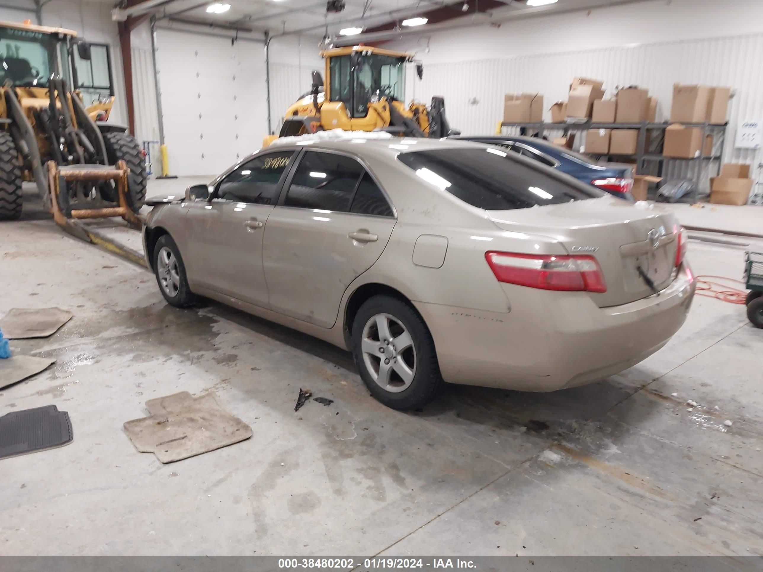 Photo 2 VIN: 4T1BE46K39U352081 - TOYOTA CAMRY 