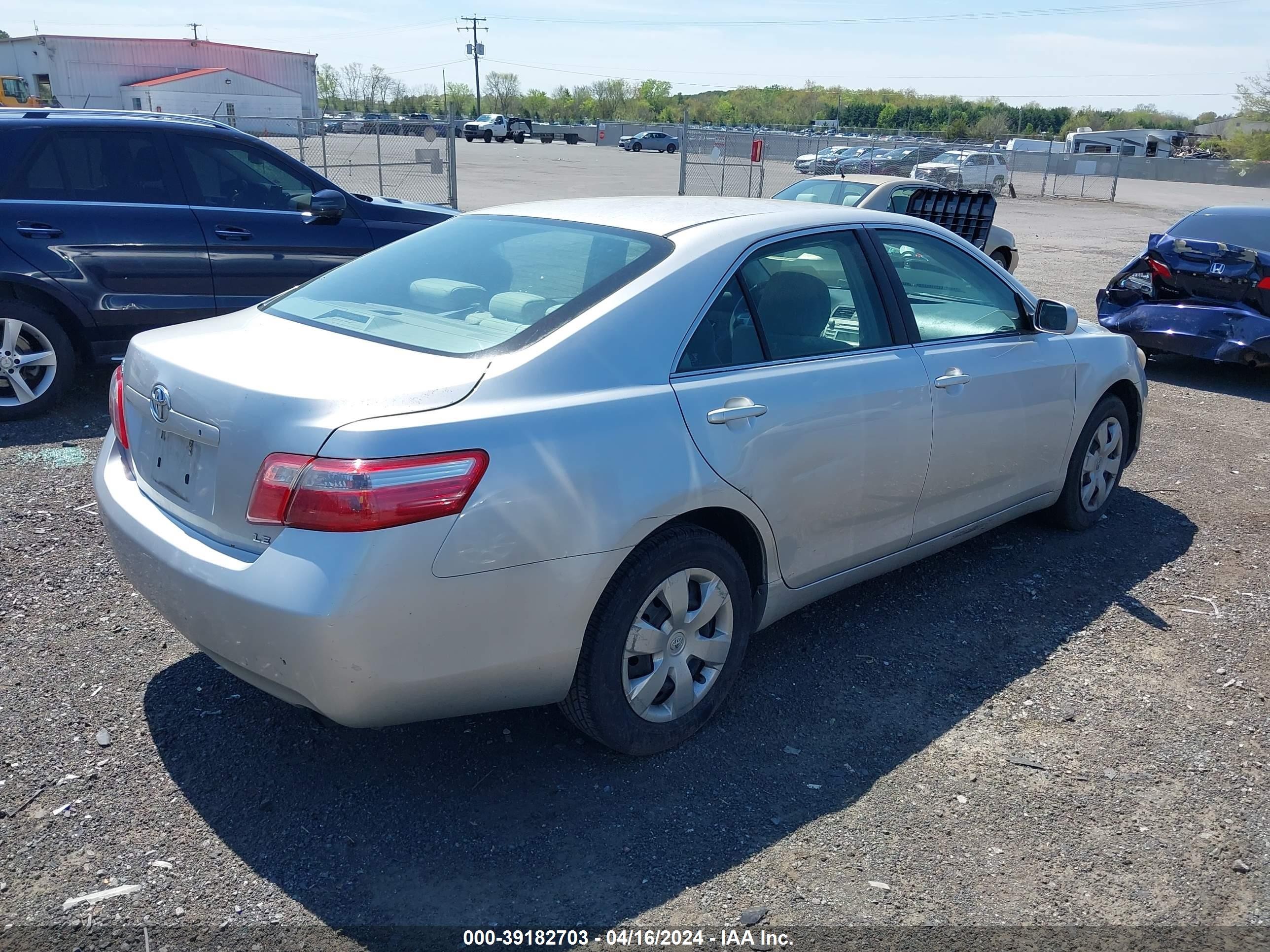 Photo 3 VIN: 4T1BE46K39U362464 - TOYOTA CAMRY 