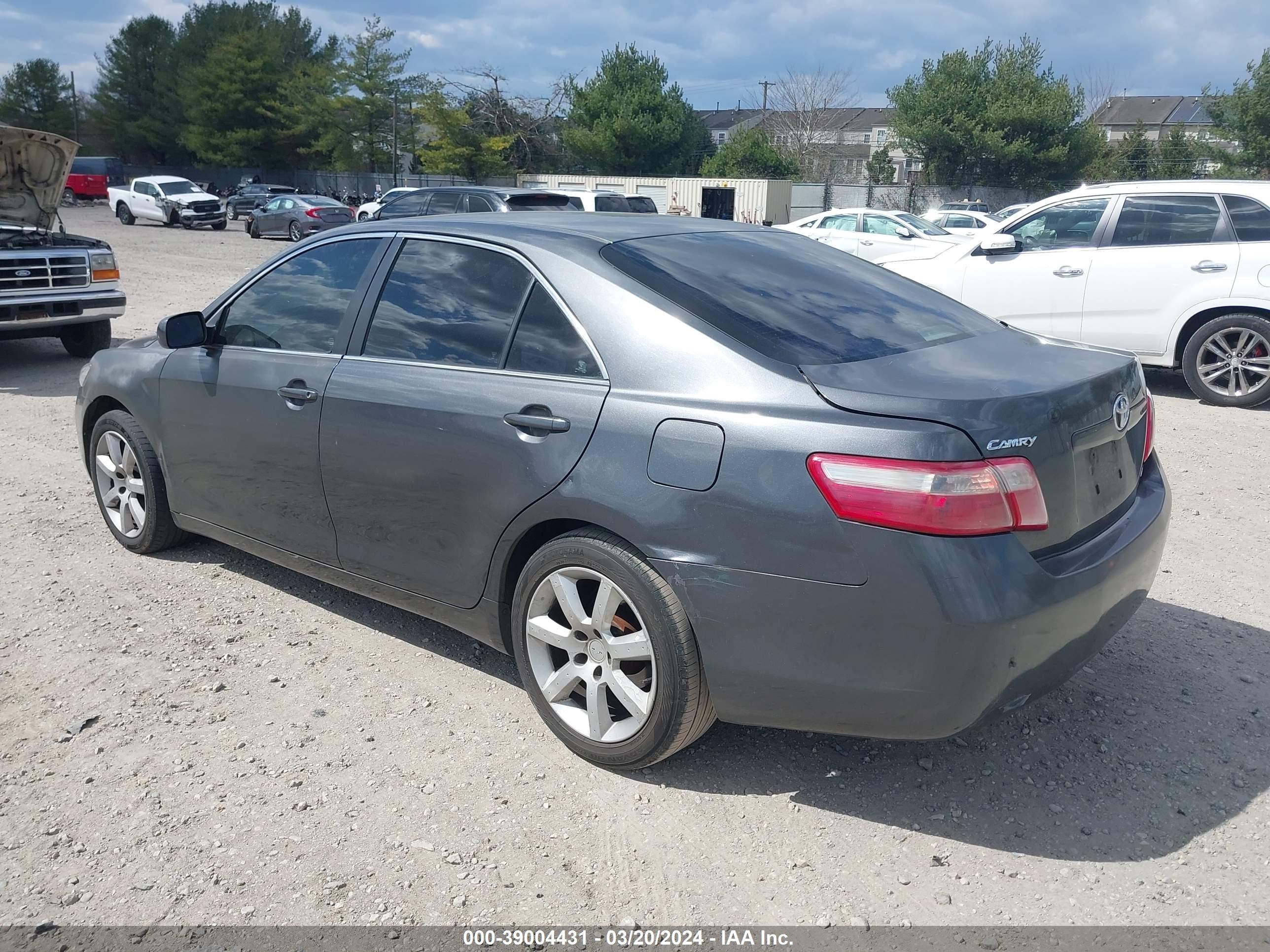 Photo 2 VIN: 4T1BE46K39U390331 - TOYOTA CAMRY 