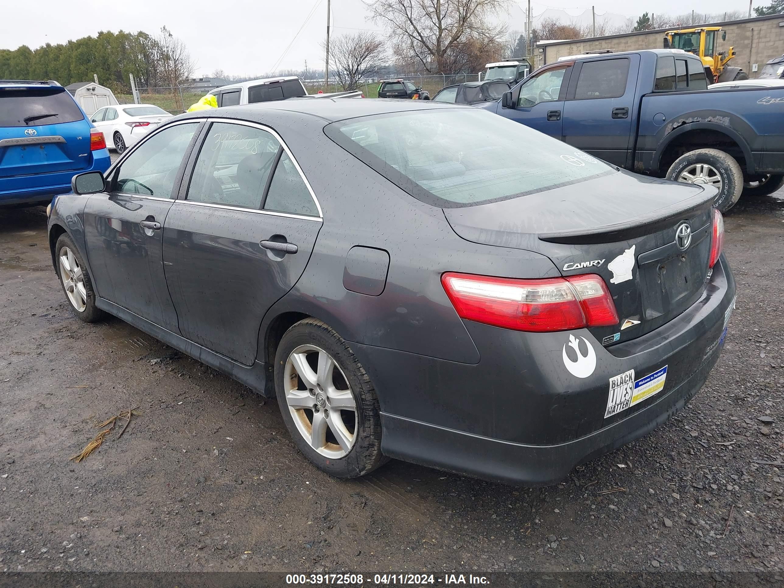 Photo 2 VIN: 4T1BE46K47U008322 - TOYOTA CAMRY 