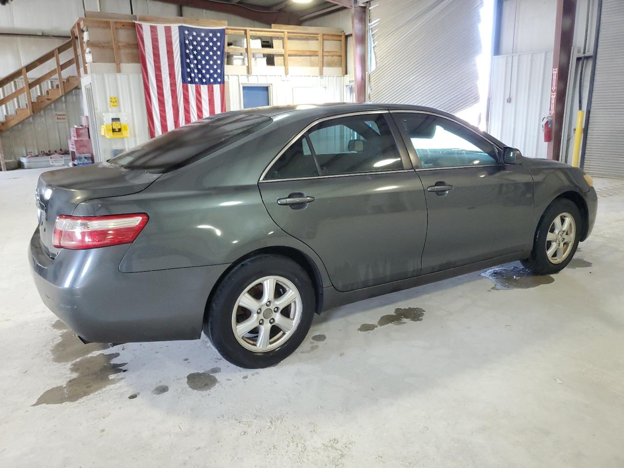 Photo 2 VIN: 4T1BE46K47U060114 - TOYOTA CAMRY 