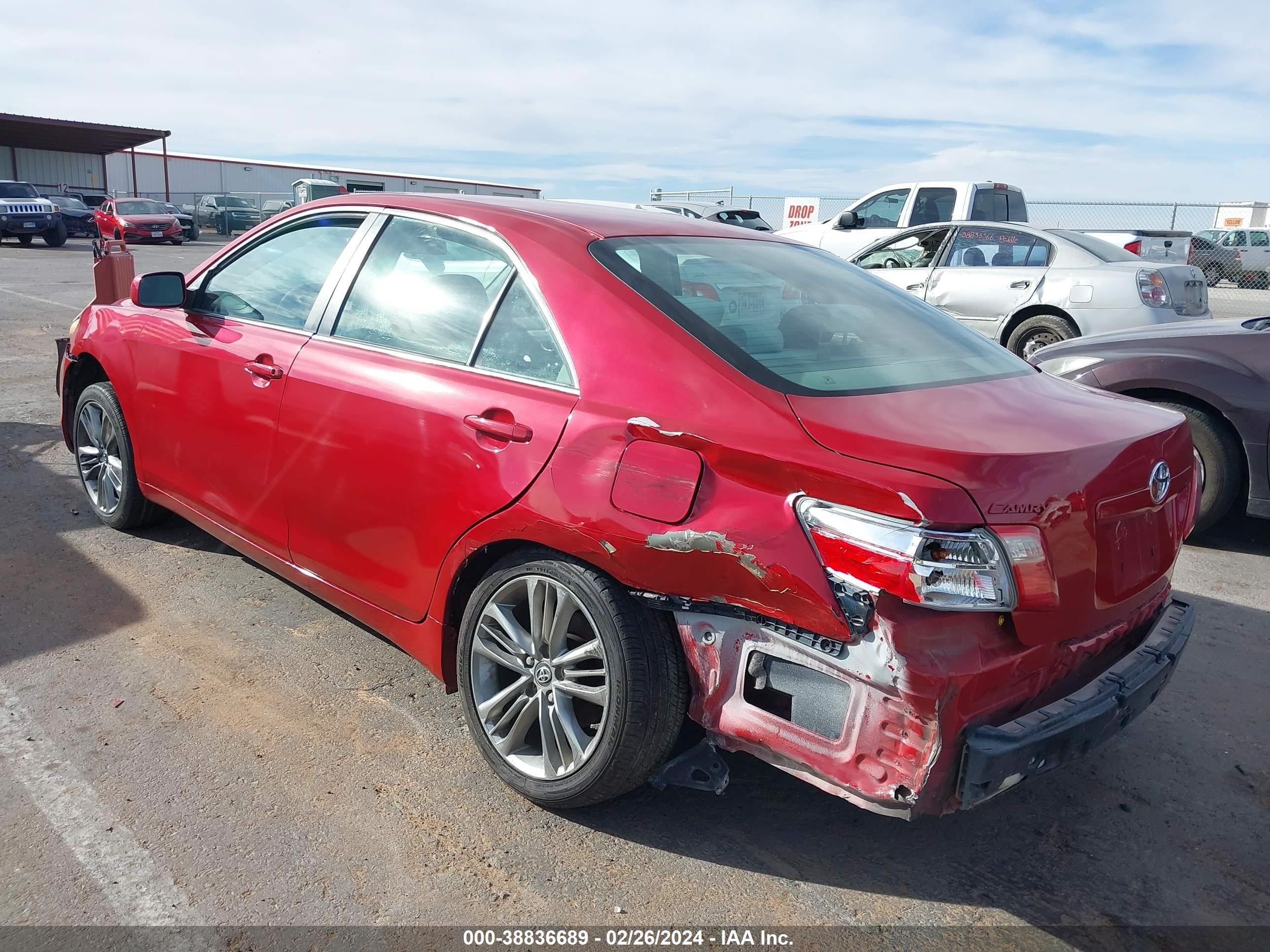 Photo 2 VIN: 4T1BE46K47U107593 - TOYOTA CAMRY 