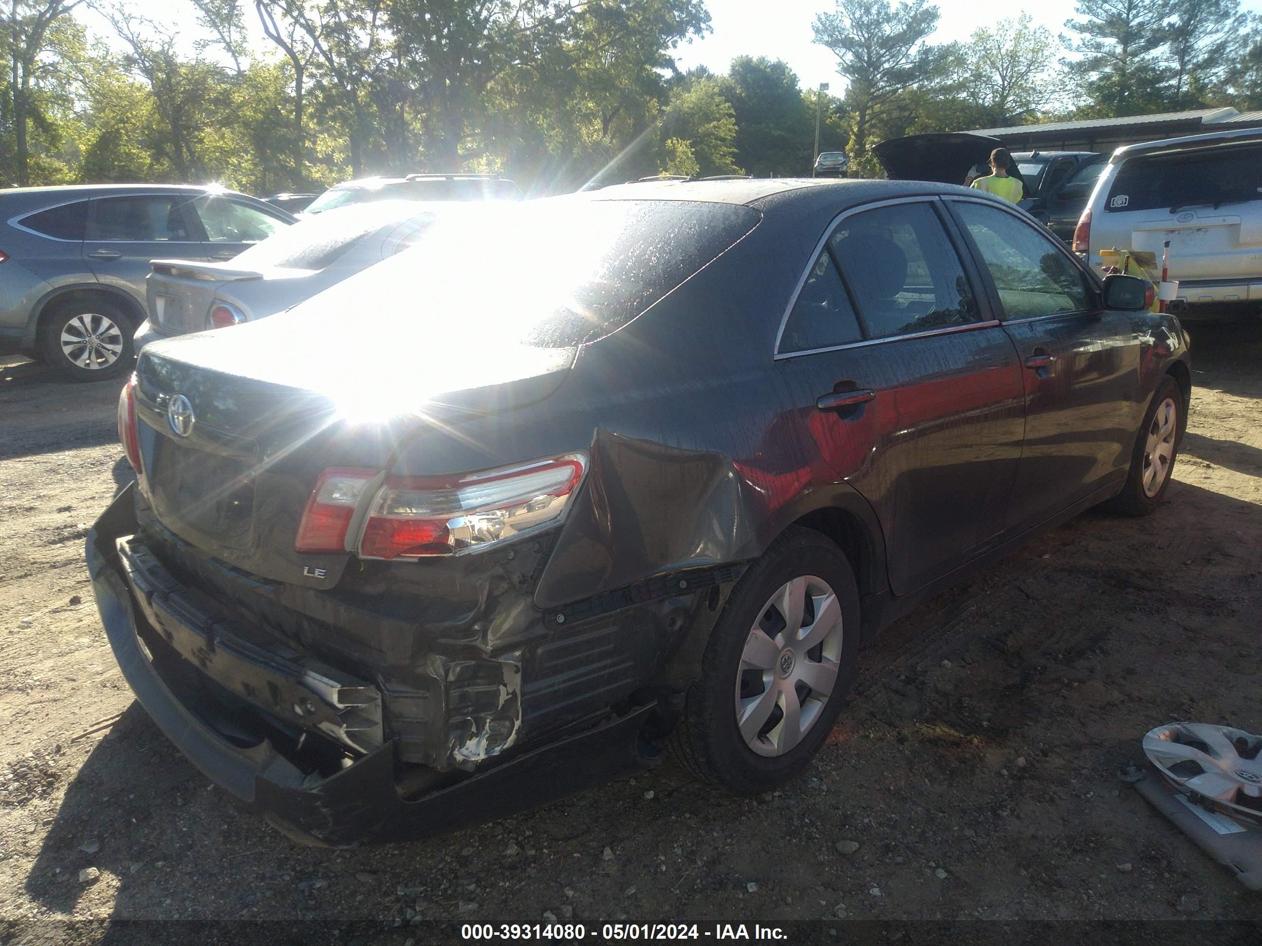 Photo 3 VIN: 4T1BE46K47U127794 - TOYOTA CAMRY 