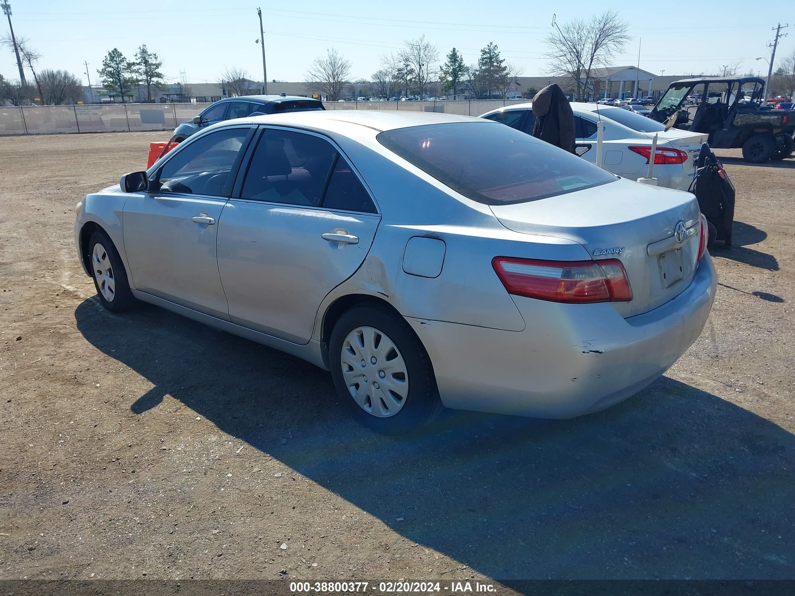 Photo 2 VIN: 4T1BE46K47U144224 - TOYOTA CAMRY 