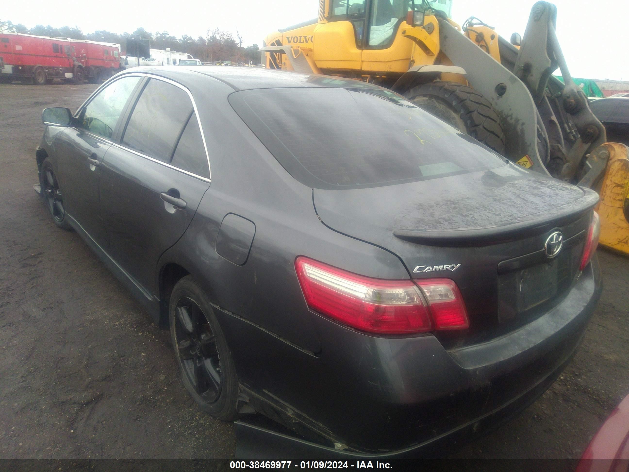 Photo 2 VIN: 4T1BE46K47U550360 - TOYOTA CAMRY 