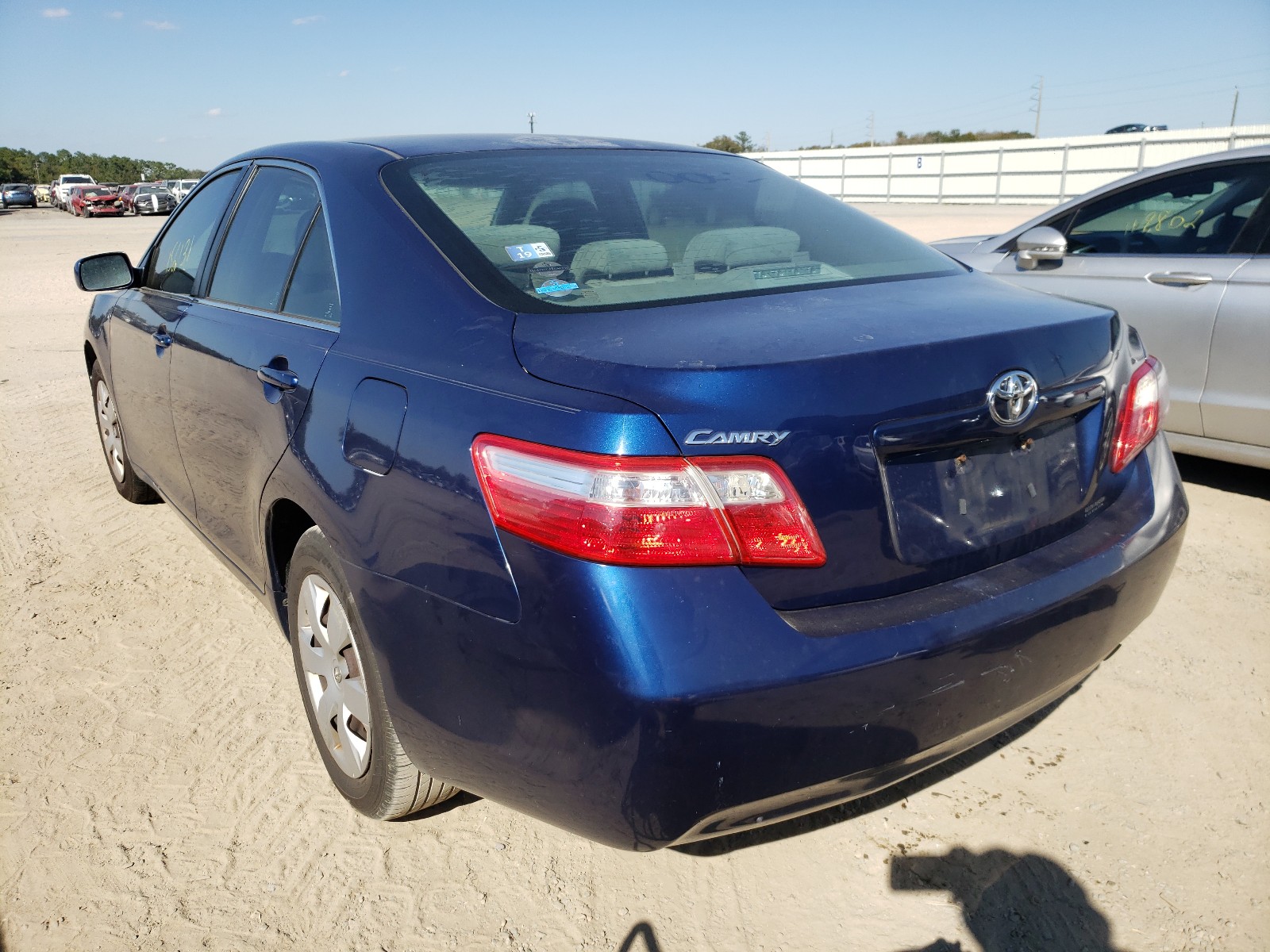 Photo 2 VIN: 4T1BE46K48U230781 - TOYOTA CAMRY CE 