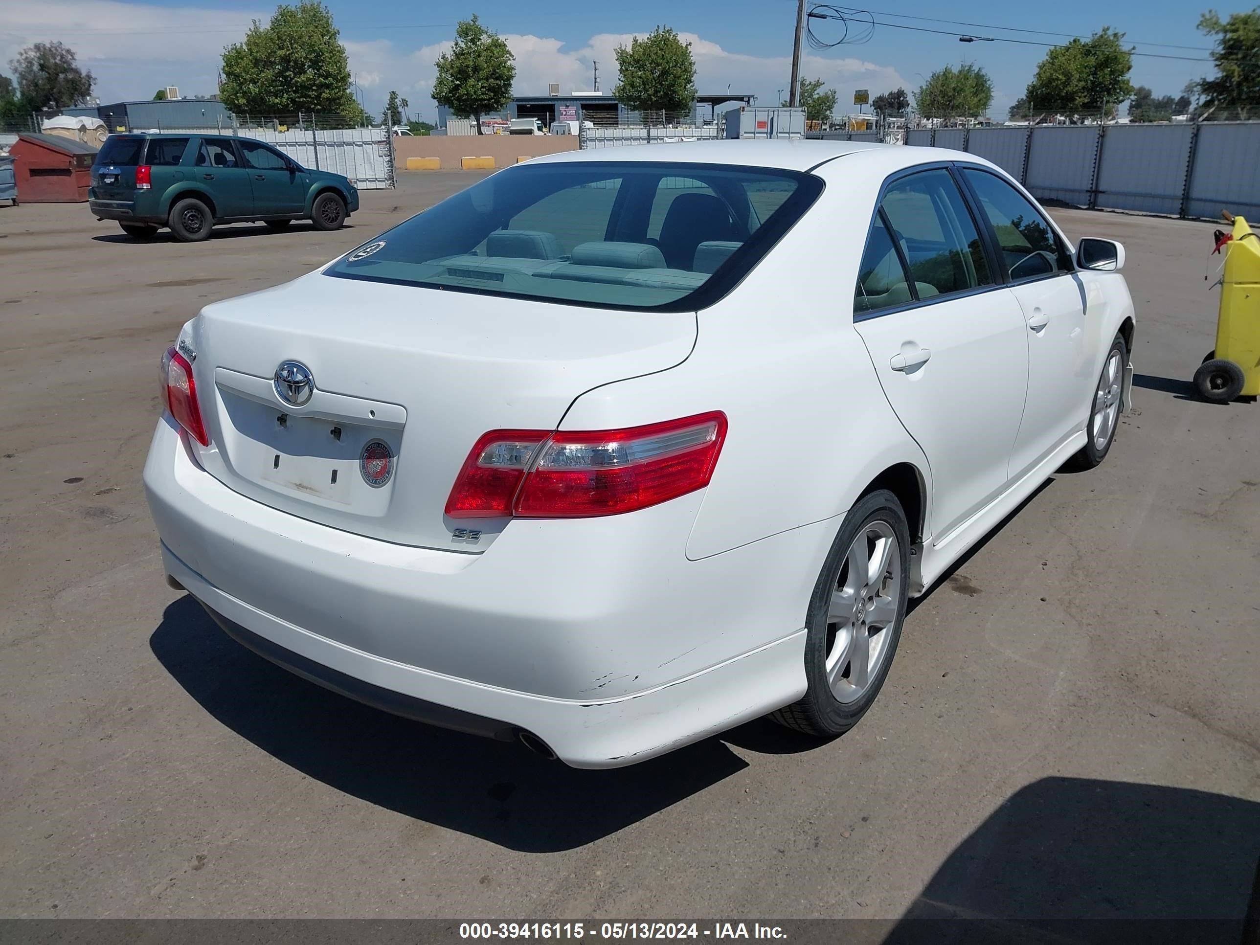 Photo 3 VIN: 4T1BE46K48U778943 - TOYOTA CAMRY 