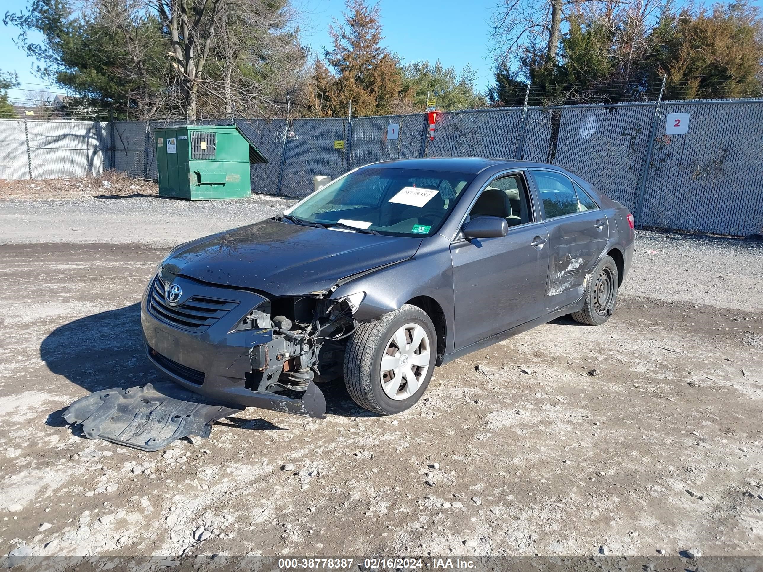 Photo 1 VIN: 4T1BE46K49U360092 - TOYOTA CAMRY 