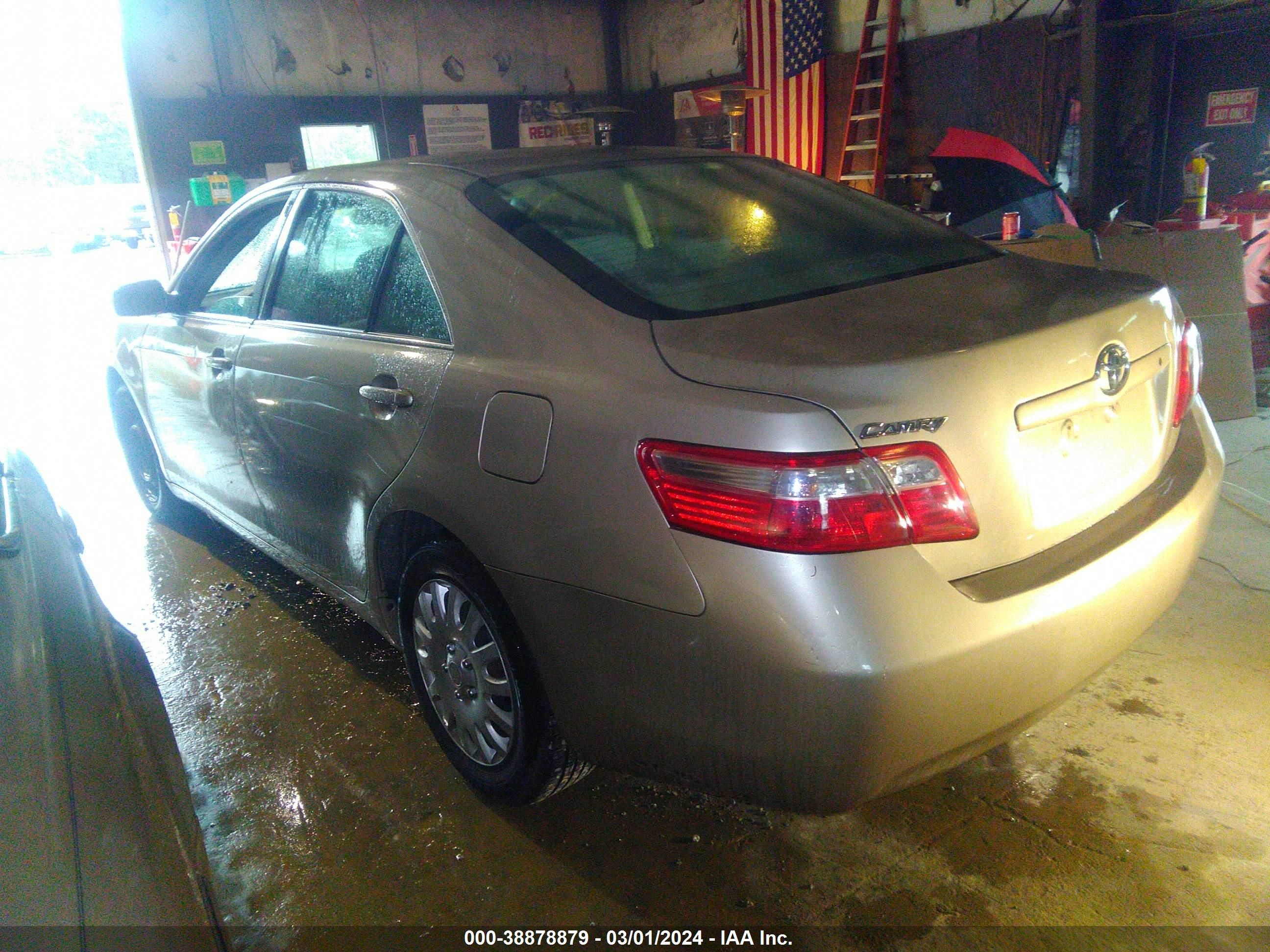 Photo 2 VIN: 4T1BE46K49U838219 - TOYOTA CAMRY 