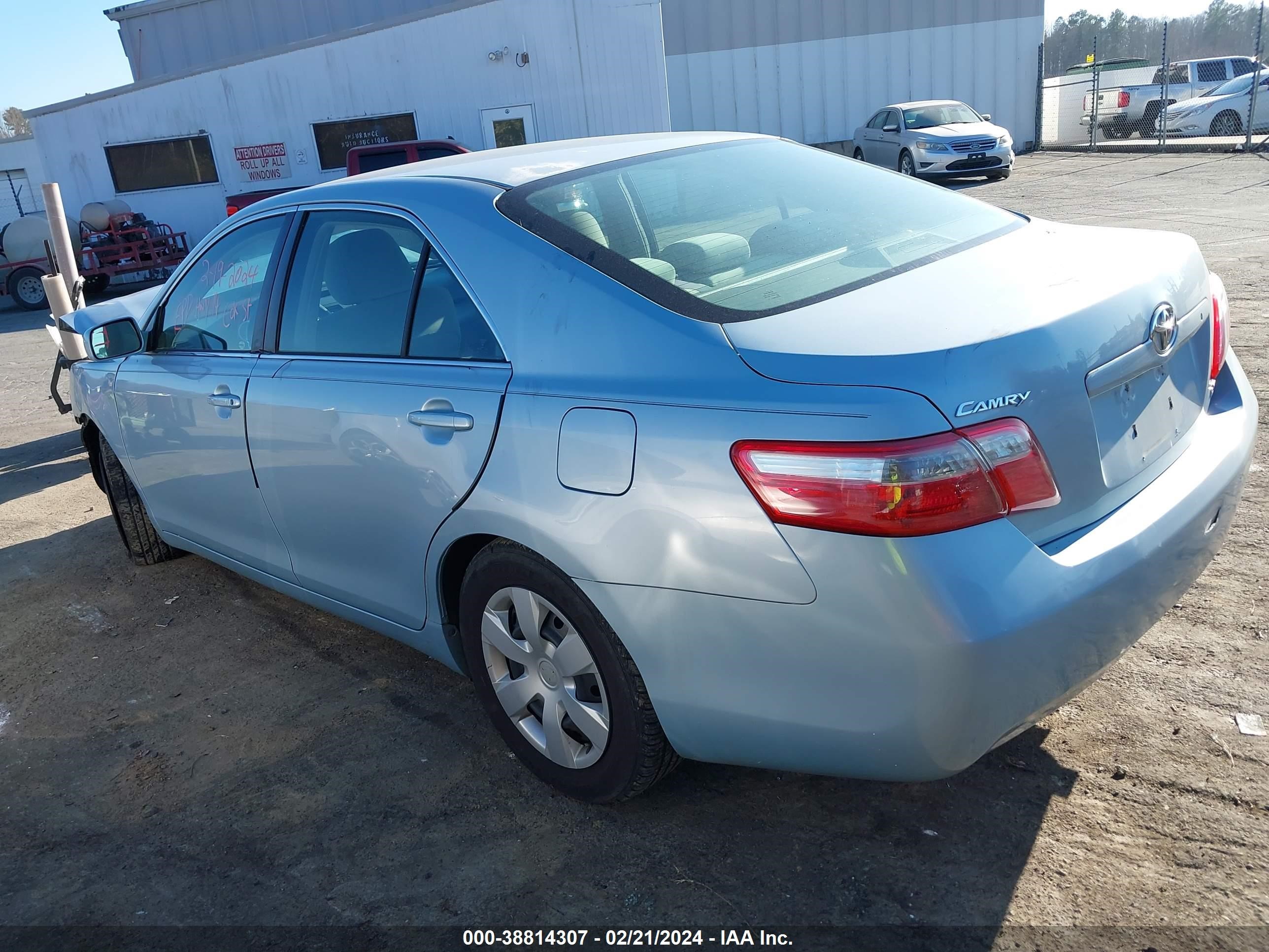 Photo 2 VIN: 4T1BE46K49U845218 - TOYOTA CAMRY 