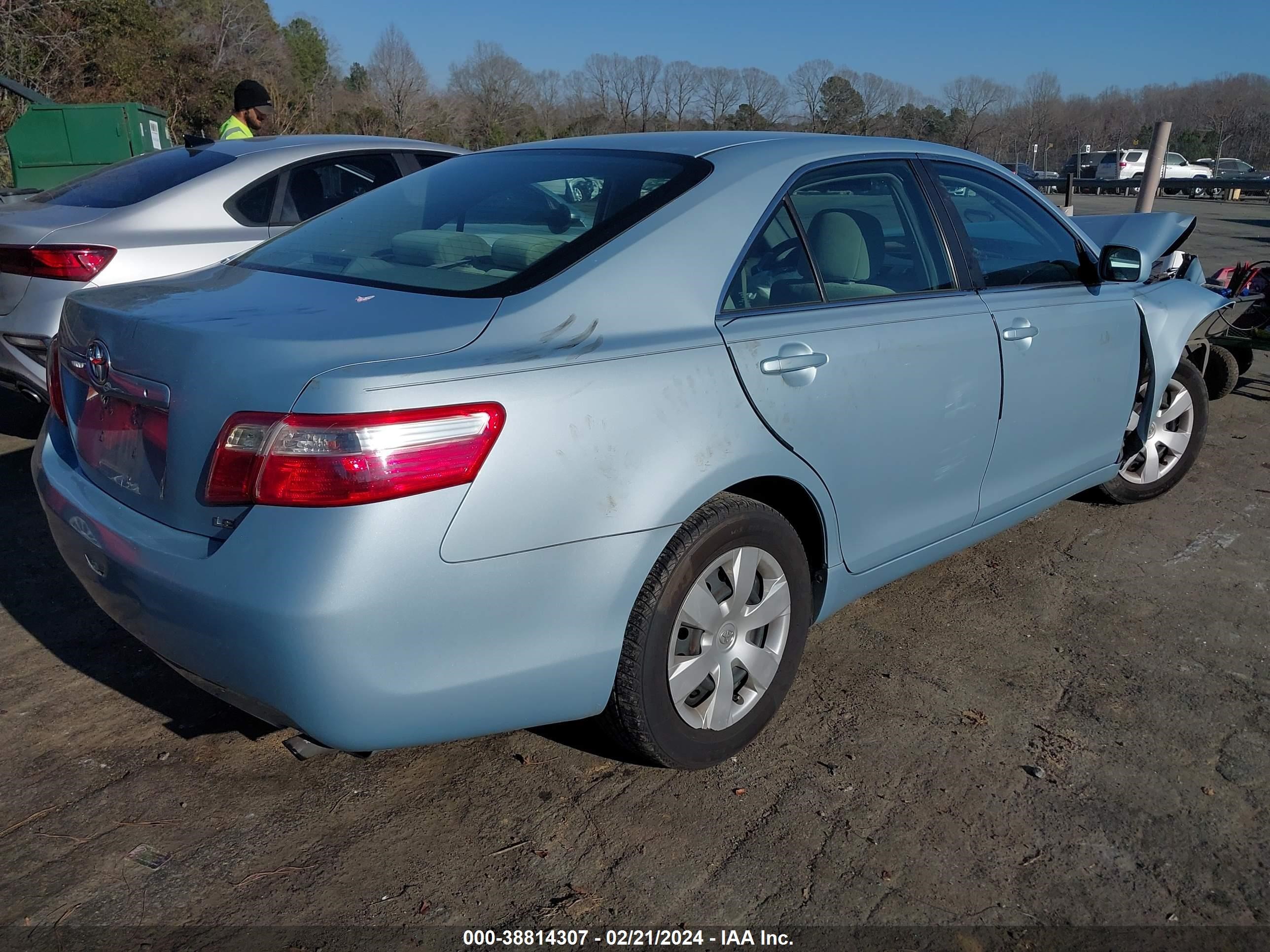 Photo 3 VIN: 4T1BE46K49U845218 - TOYOTA CAMRY 