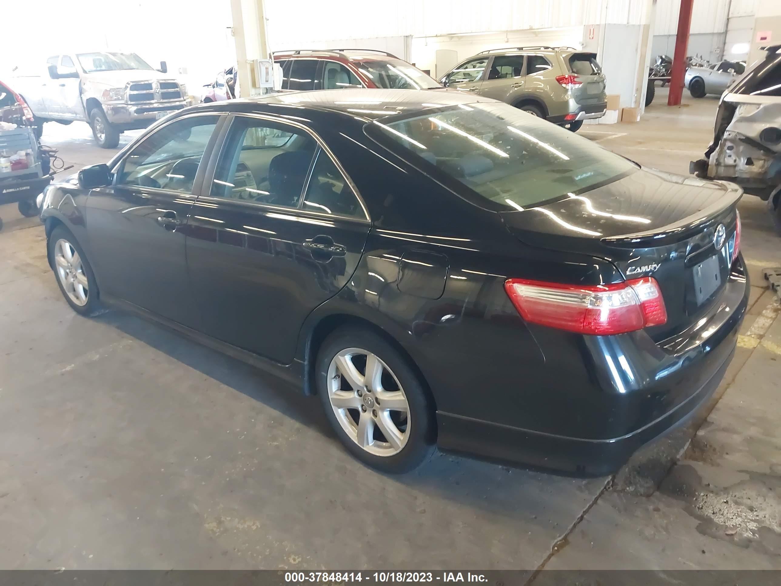 Photo 2 VIN: 4T1BE46K49U890580 - TOYOTA CAMRY 