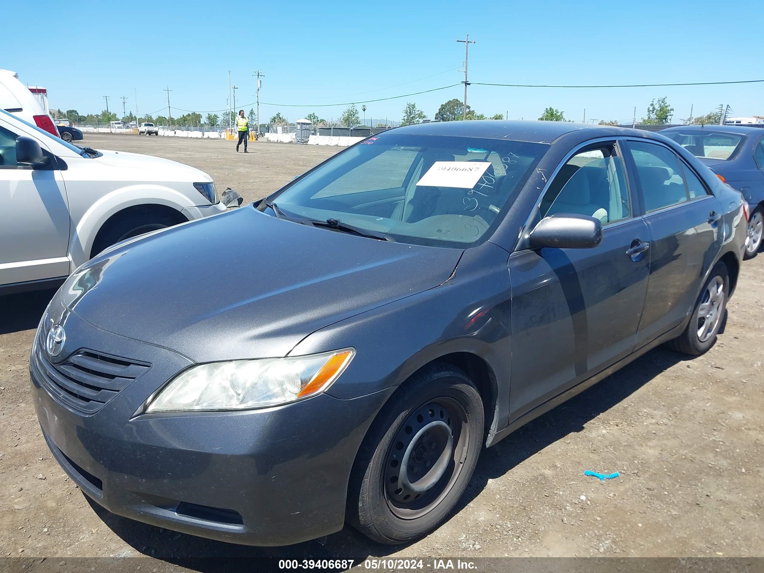 Photo 1 VIN: 4T1BE46K49U903490 - TOYOTA CAMRY 