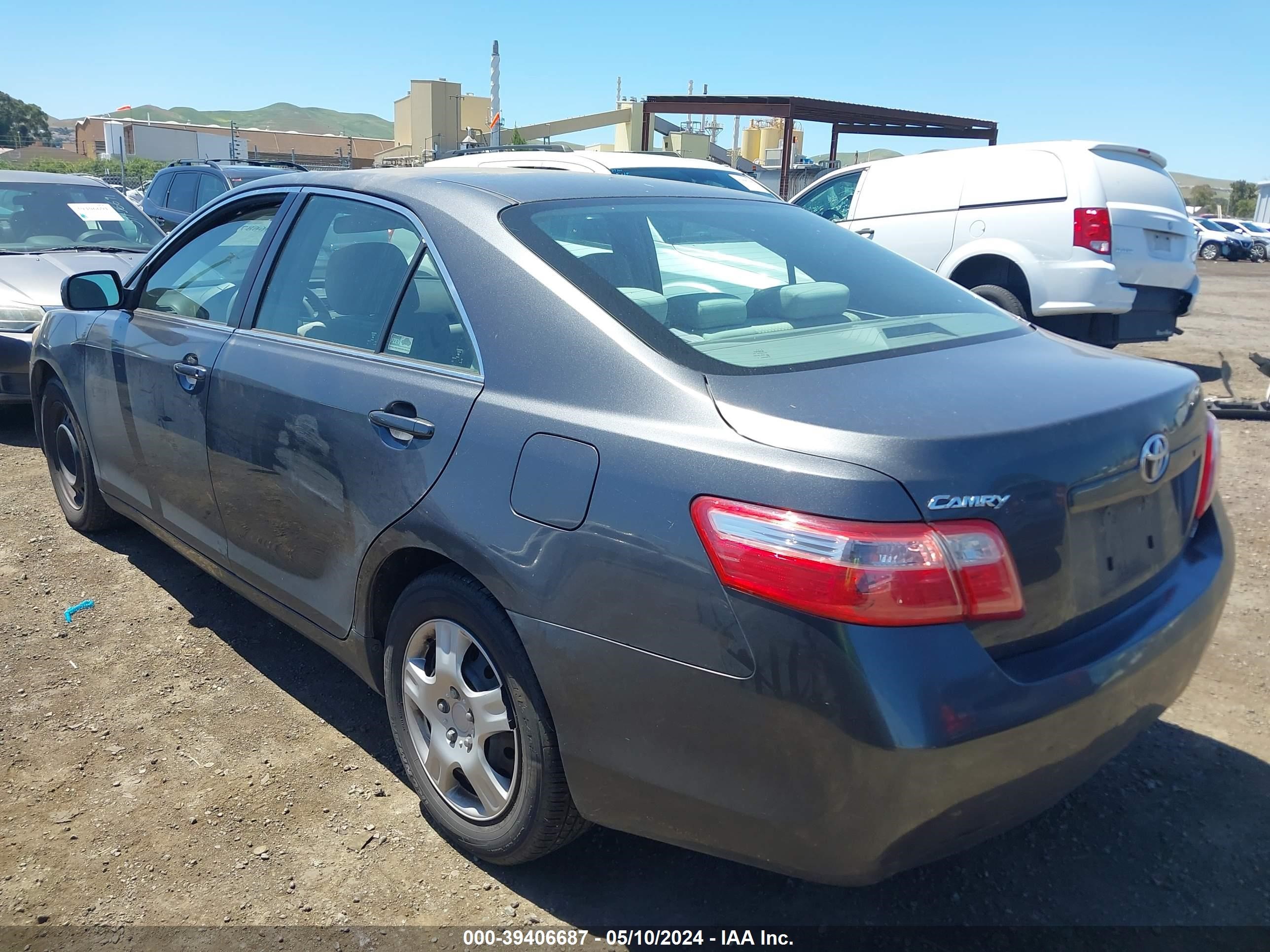 Photo 2 VIN: 4T1BE46K49U903490 - TOYOTA CAMRY 