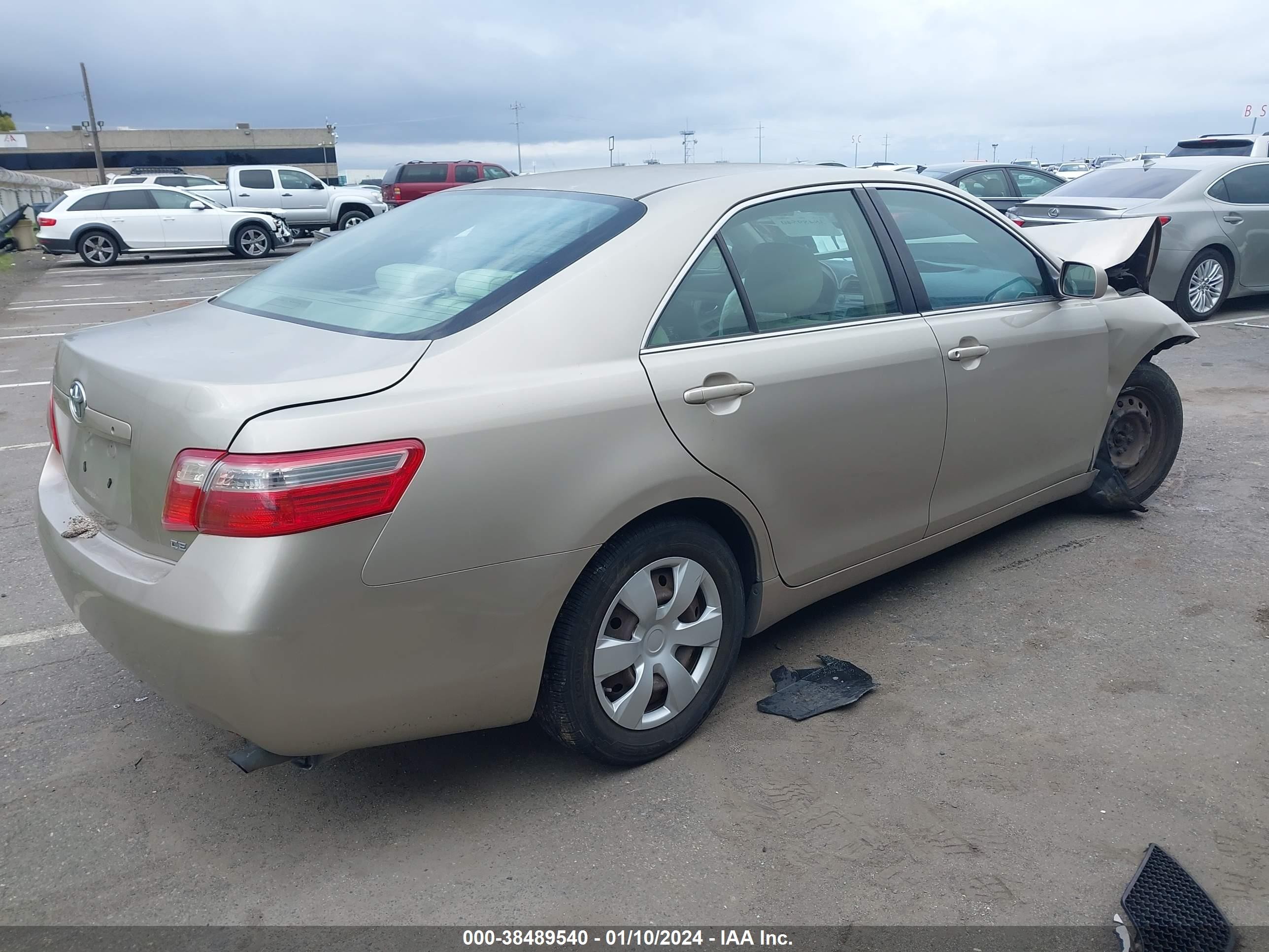 Photo 3 VIN: 4T1BE46K57U044553 - TOYOTA CAMRY 