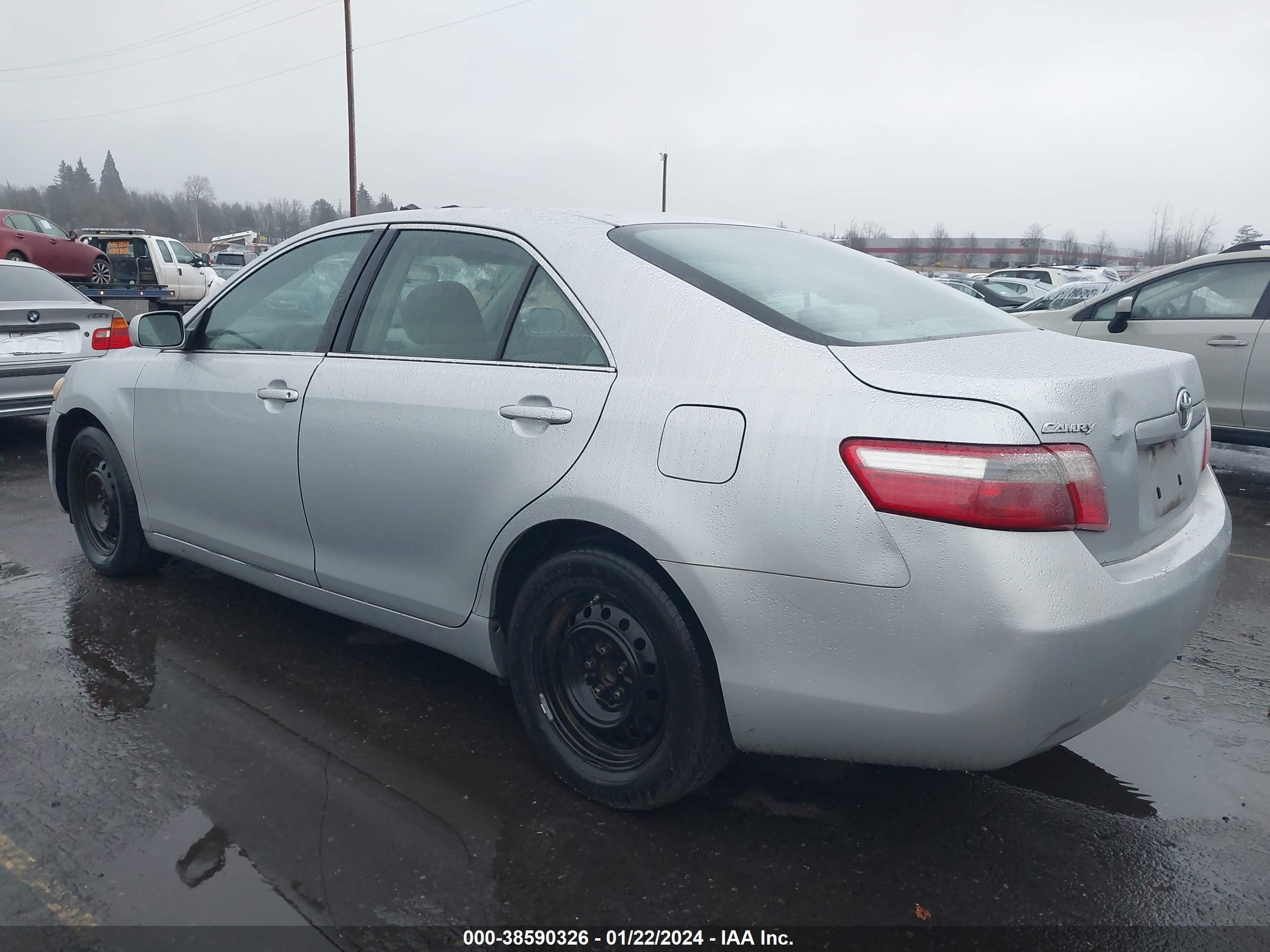 Photo 2 VIN: 4T1BE46K57U074426 - TOYOTA CAMRY 