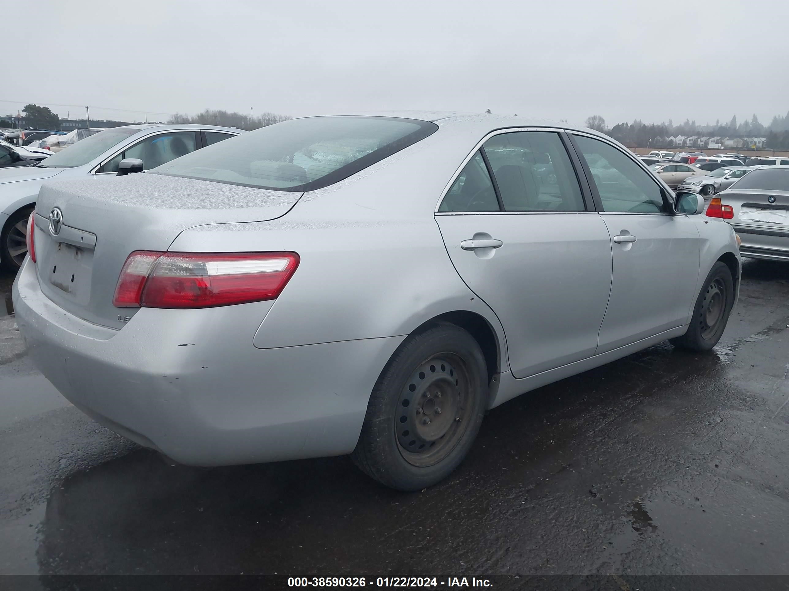 Photo 3 VIN: 4T1BE46K57U074426 - TOYOTA CAMRY 